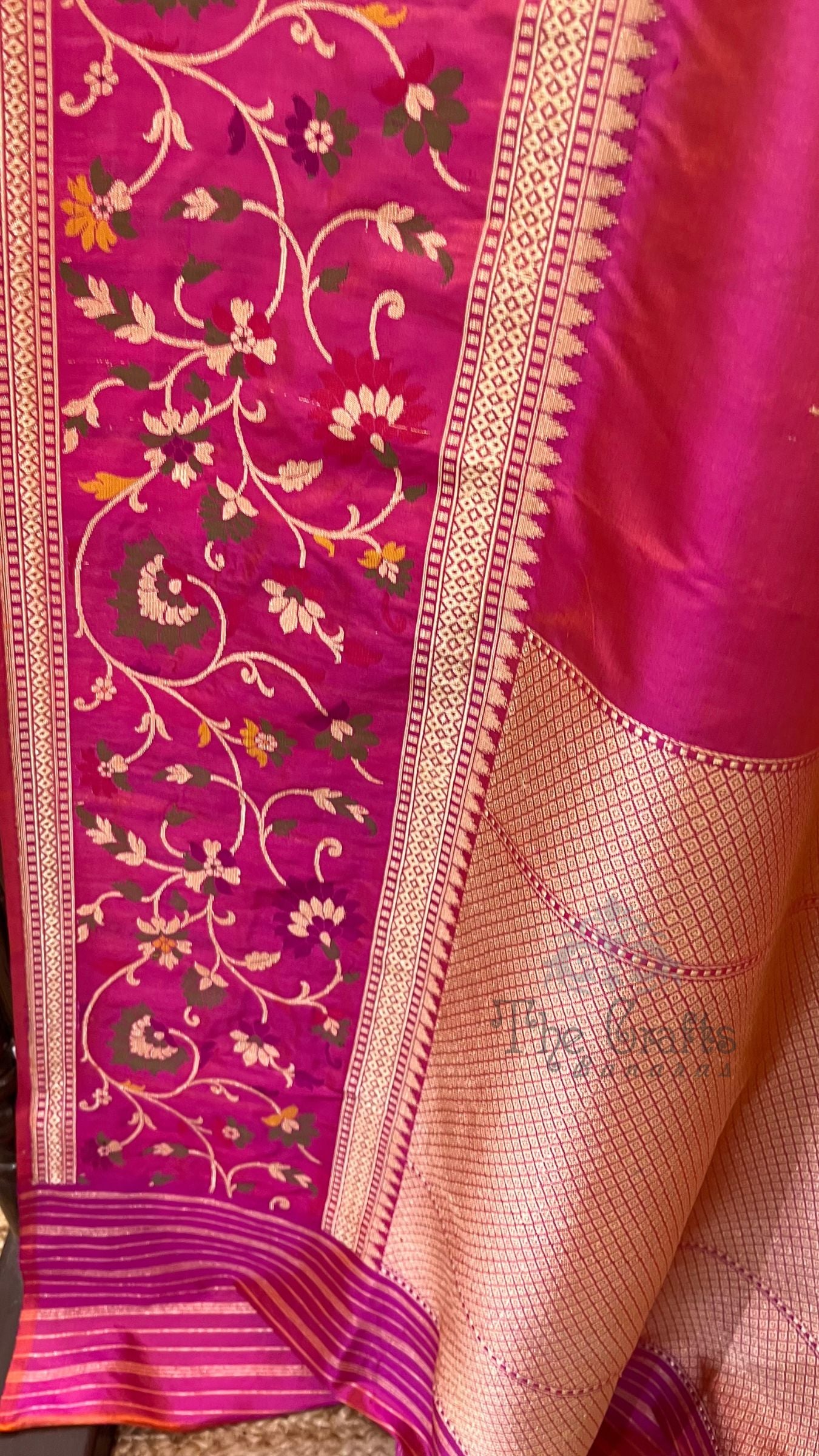 Pure Katan Silk Handloom Banarasi Saree - With kadhua Sona Roopa  Motifs