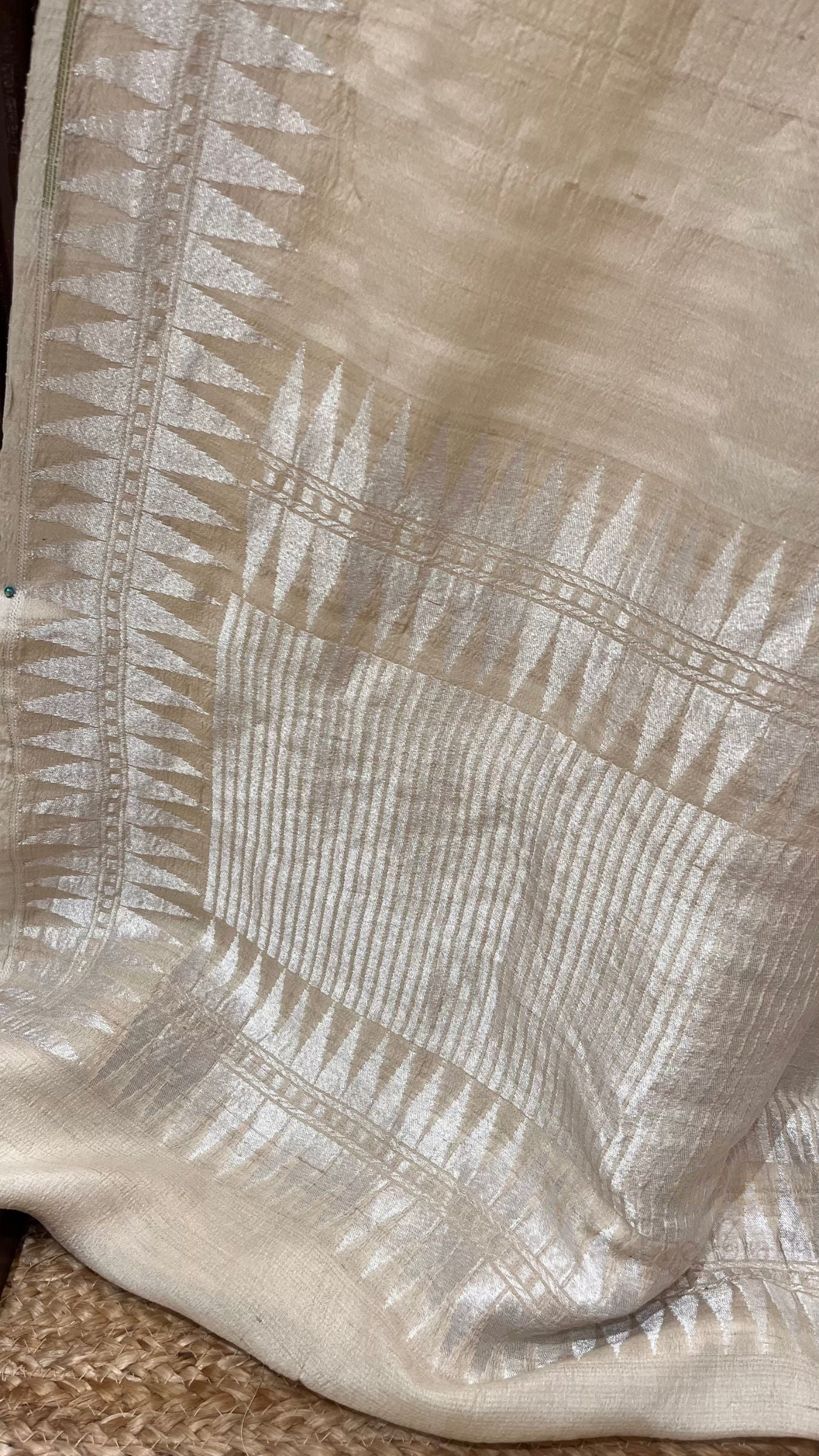 Tussar Georgette Handloom Banarasi Saree - Meenakari