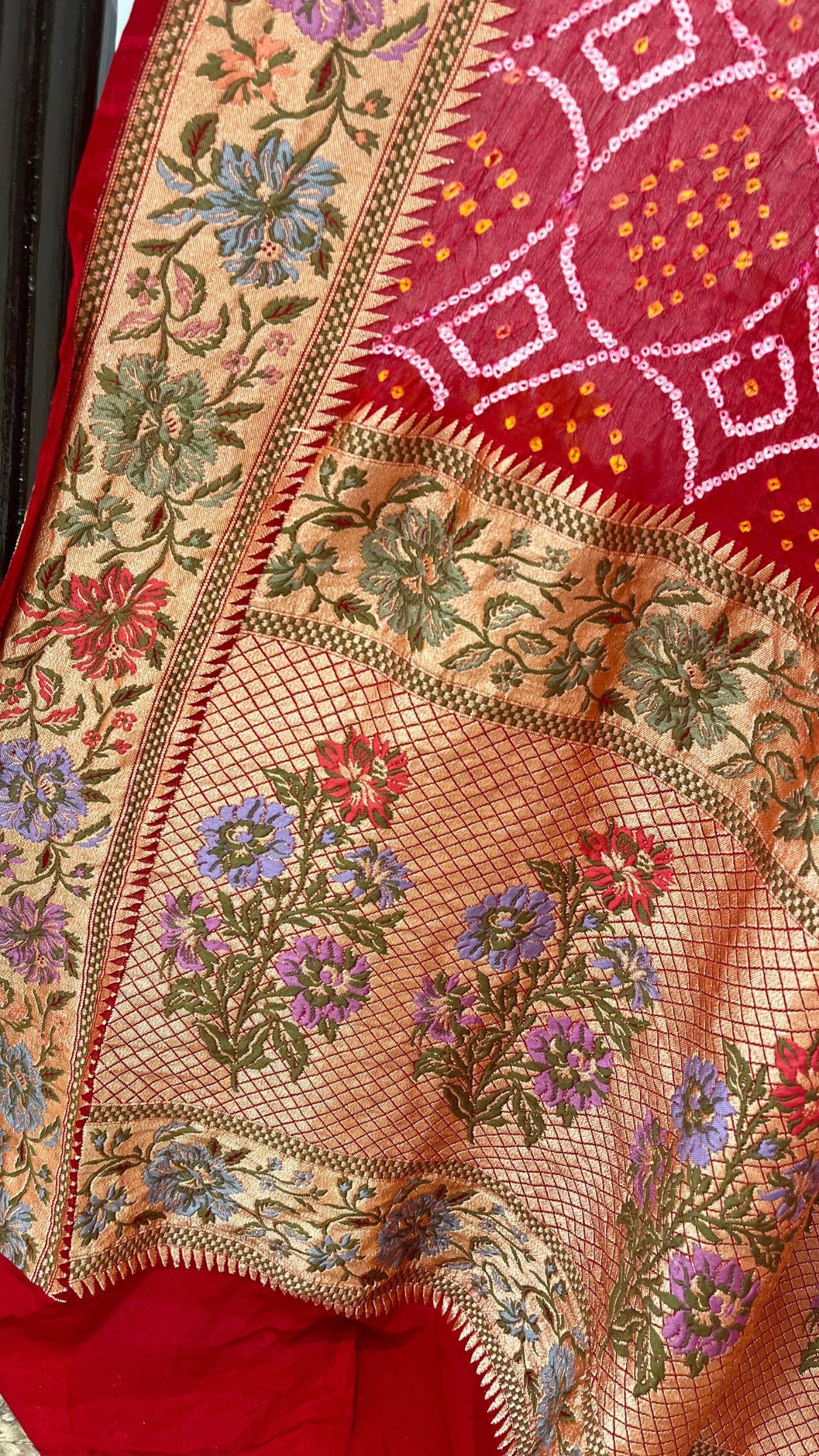 Khaddi Georgette Banarasi Handloom Bandhej Dupatta