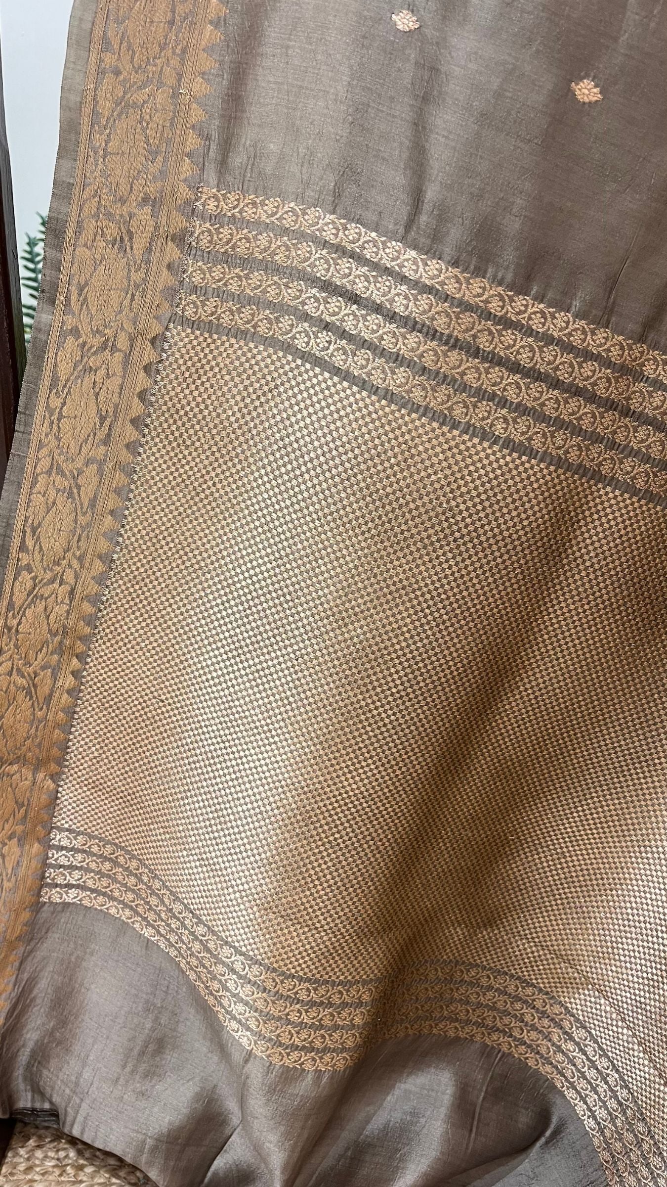 Pure  Mango Silk Handloom Banarasi Saree