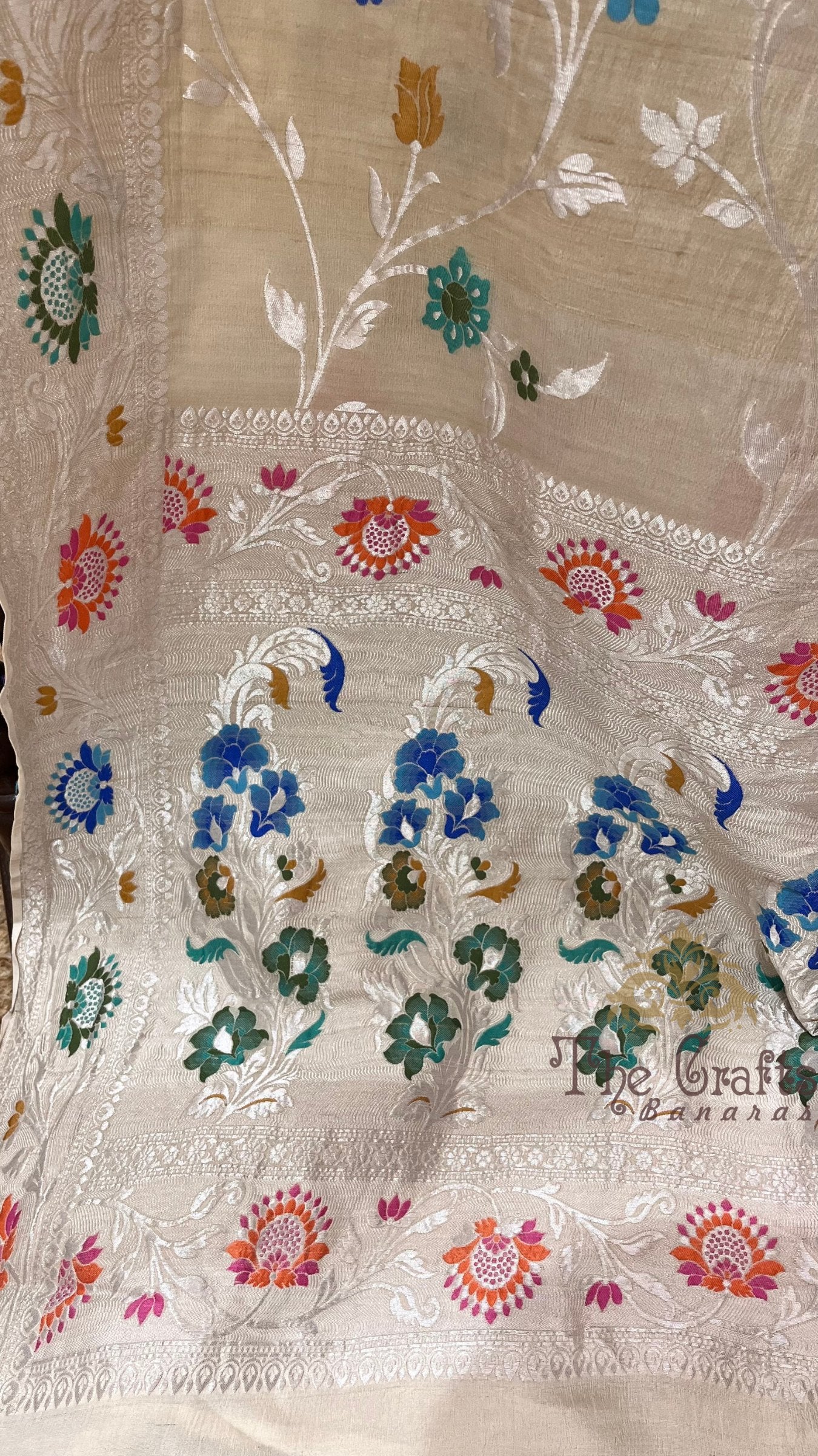 Tussar Georgette Handloom Banarasi Saree - Jaal with Meenakari