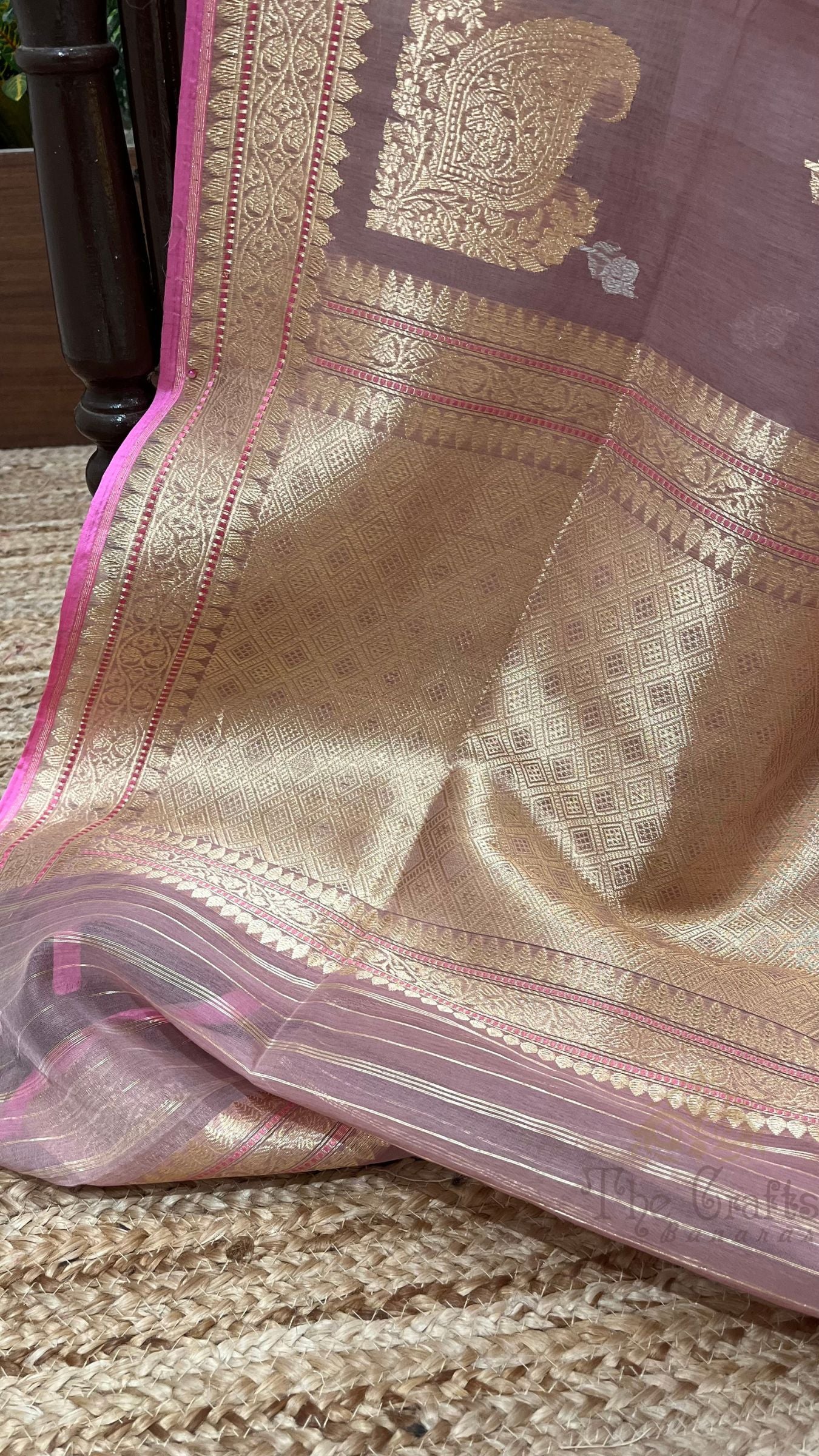 Pure Cotton Silk Handloom Banarasi Saree - with kadhua motifs