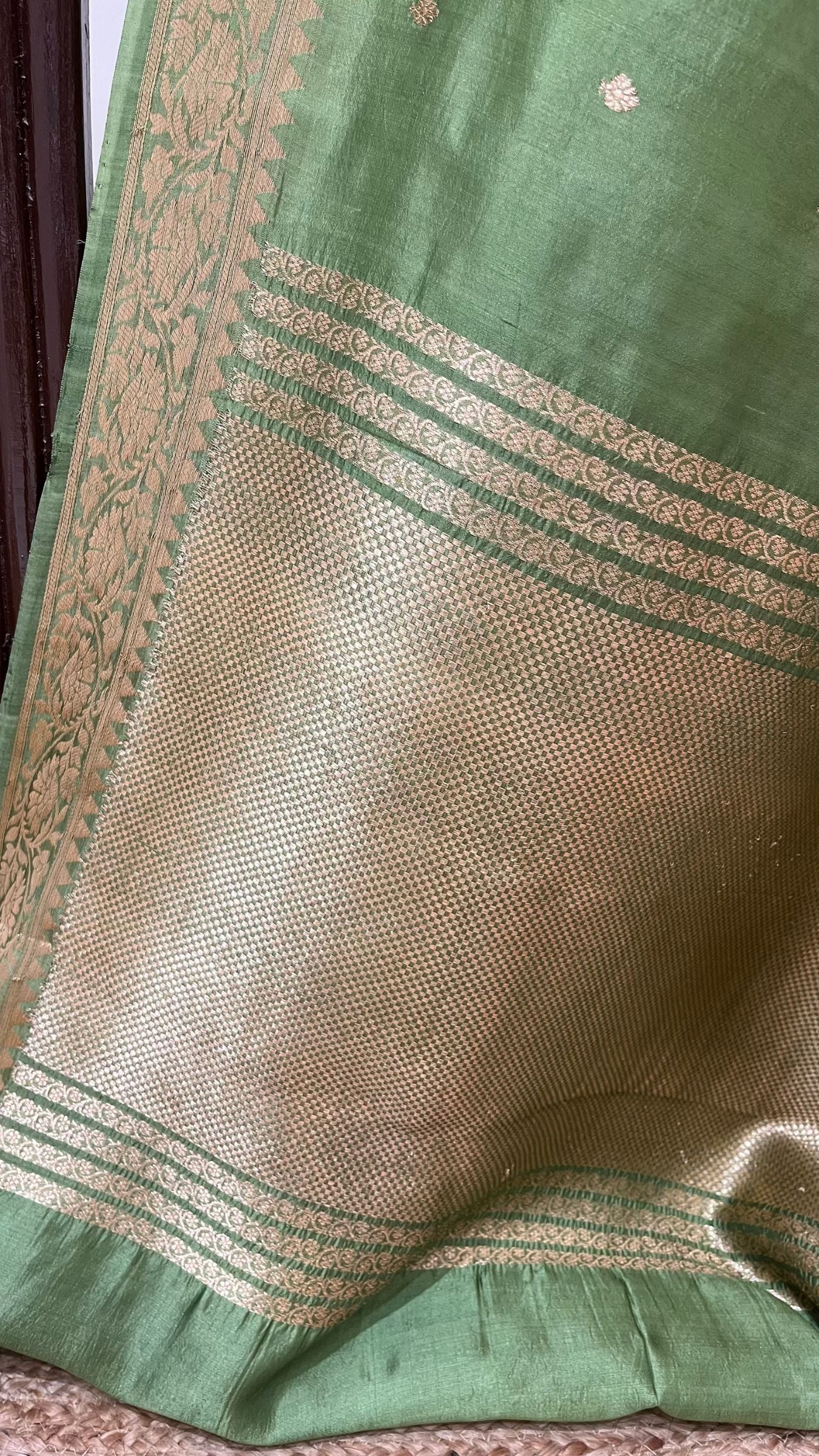 Pure  Mango Silk Handloom Banarasi Saree