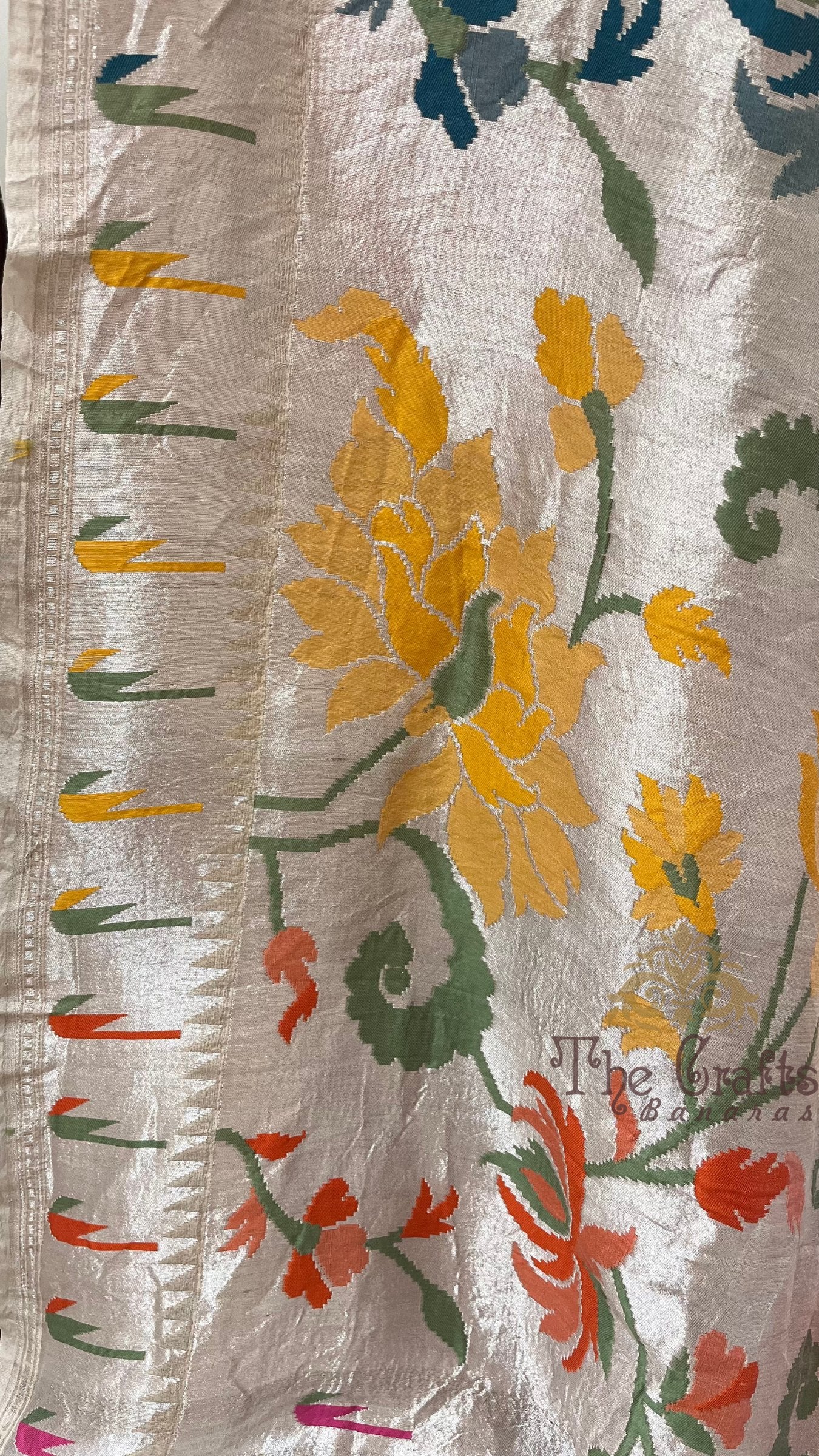 Tussar Georgette Handloom Banarasi Saree - Meenakari Floral Brocade