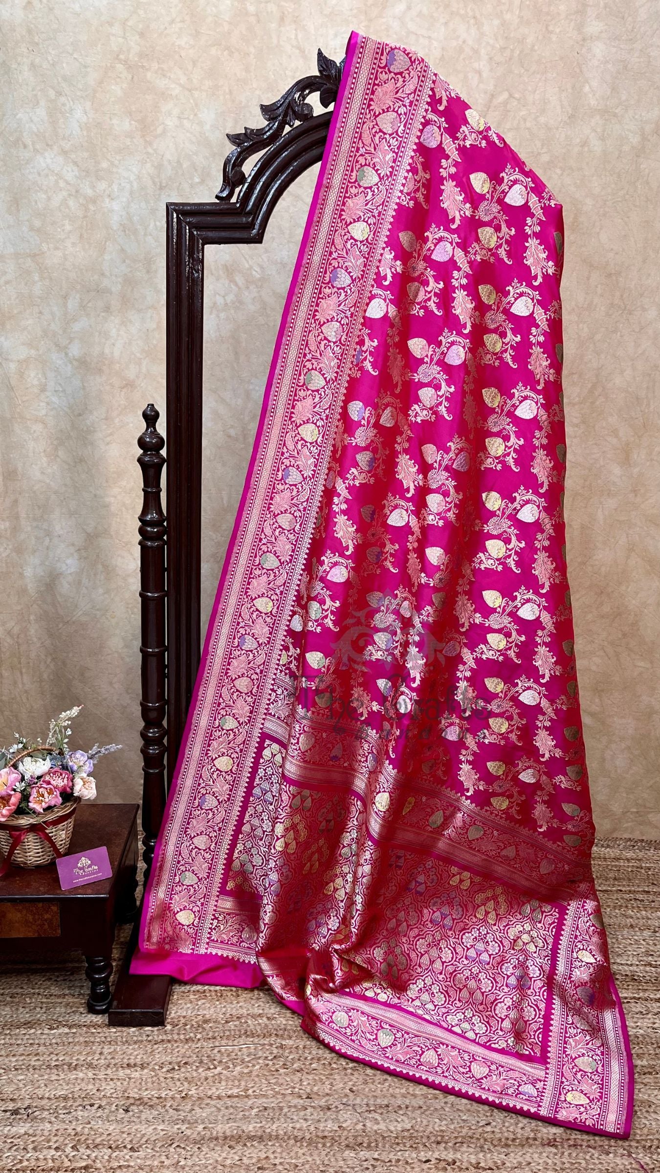 Pure Katan Silk Handloom Banarasi Saree - All Over Kadiyal Jaal Work