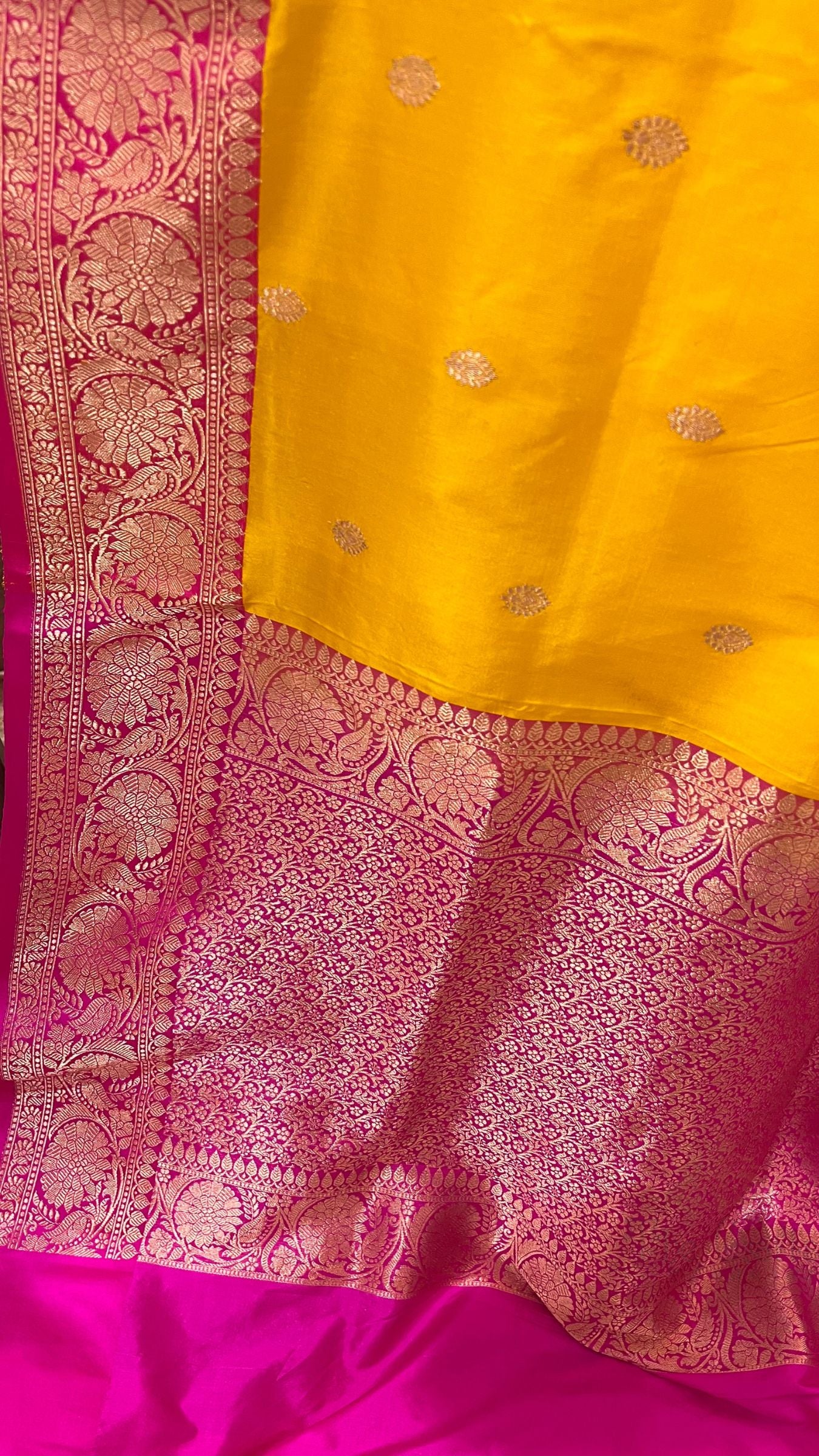 Pure Katan Silk Handloom Banarasi Saree - with kadhua motifs