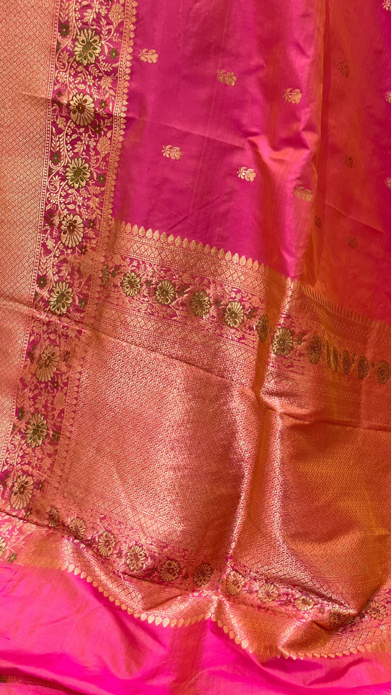 Pure Katan Silk Handloom Banarasi Saree - with kadhua motifs