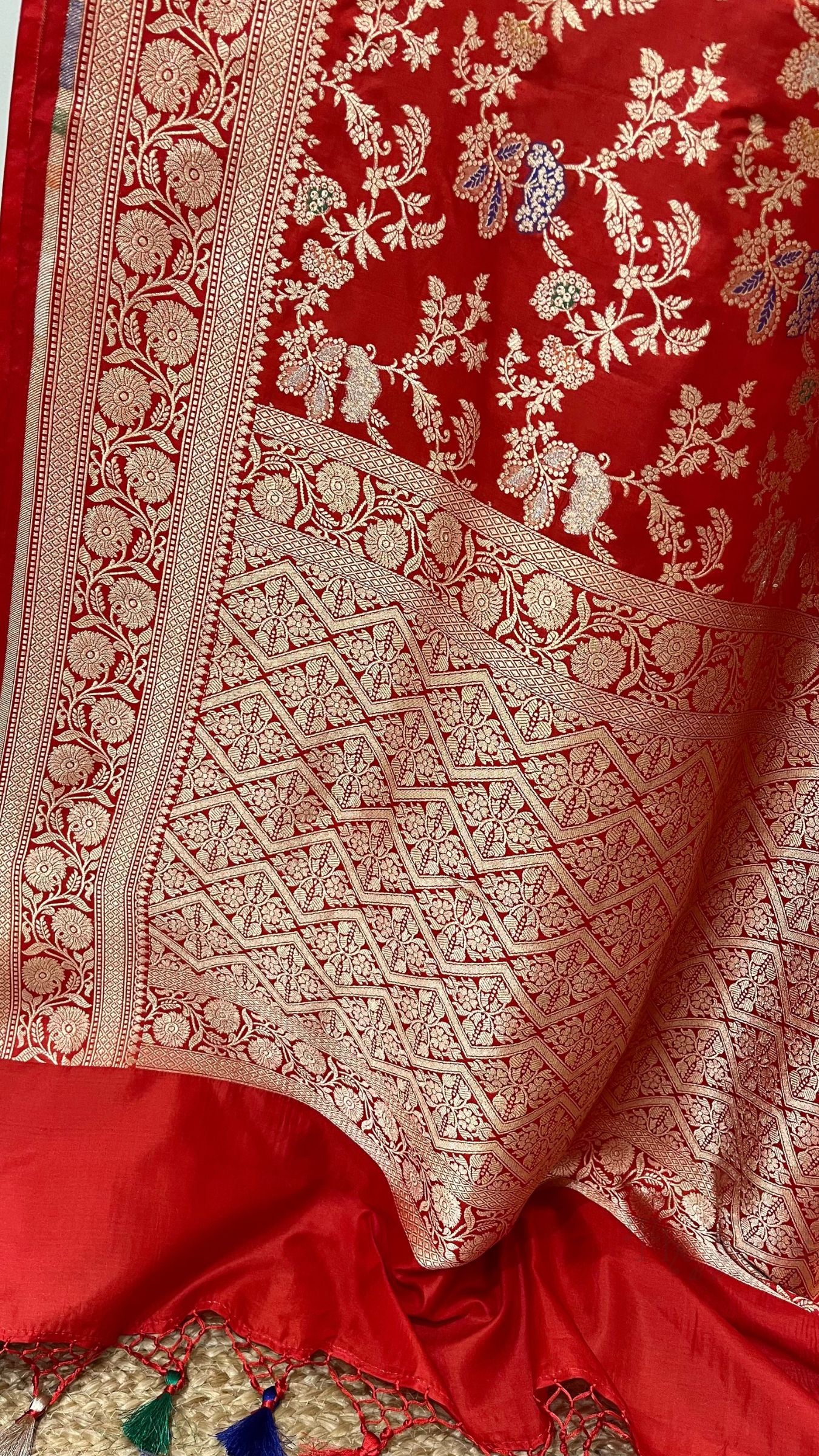 Pure Katan Silk Handloom Banarasi Saree - Jaal Work With Meenakari