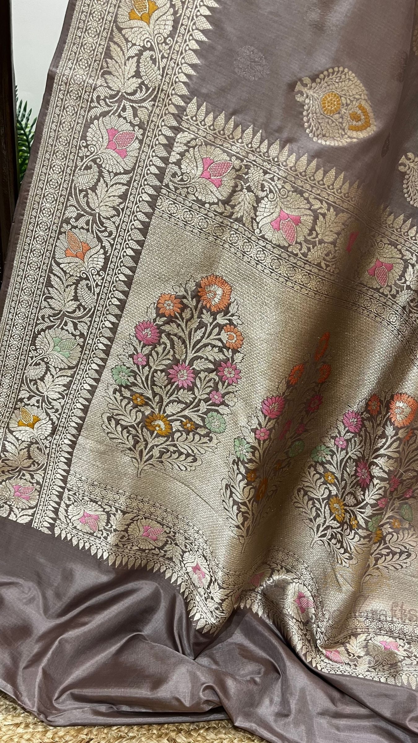 Pure Katan Silk Handloom Banarasi Saree - All over jaal work with meenakari
