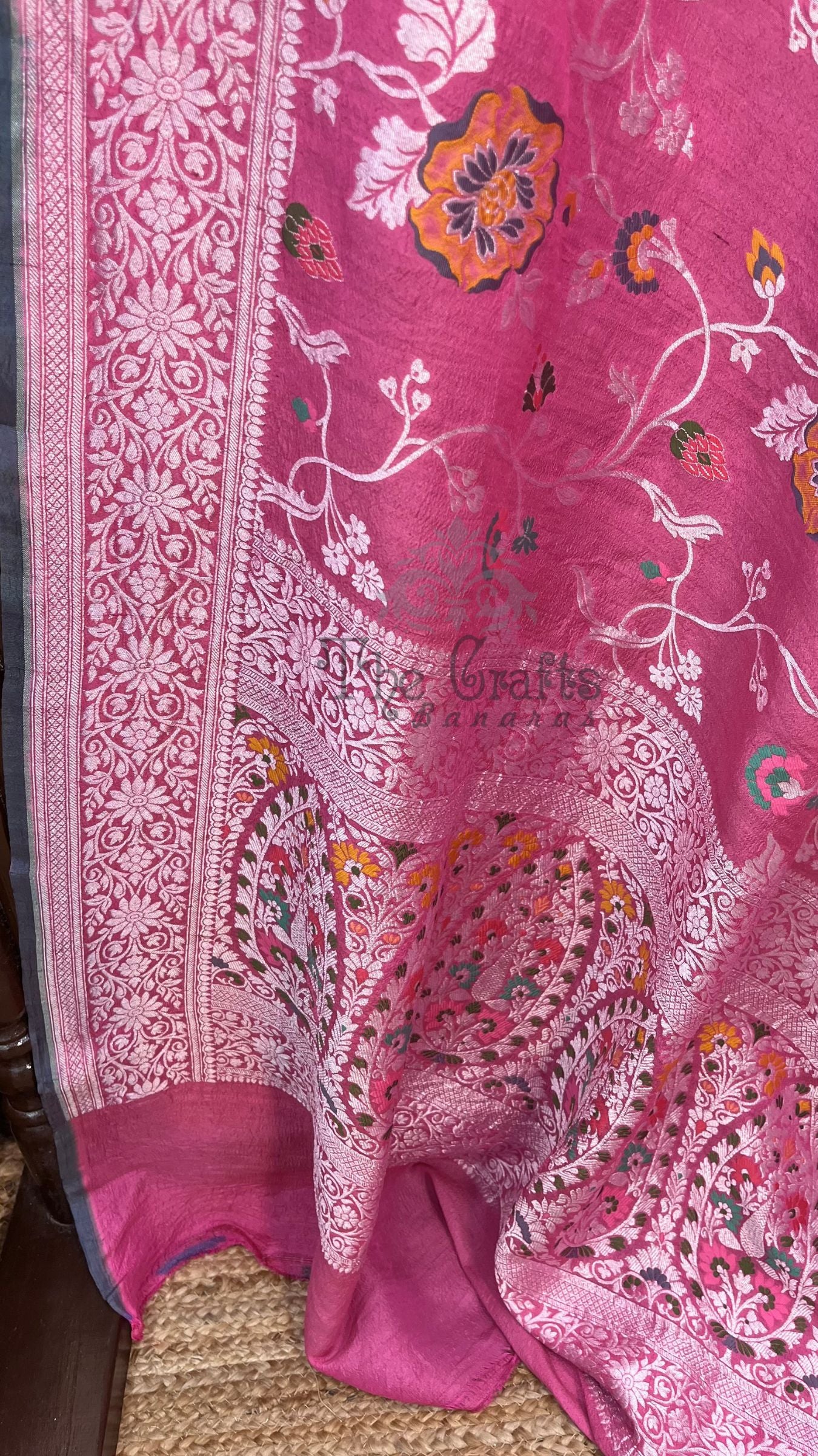 Tussar Georgette Handloom Banarasi Saree - Meenakari