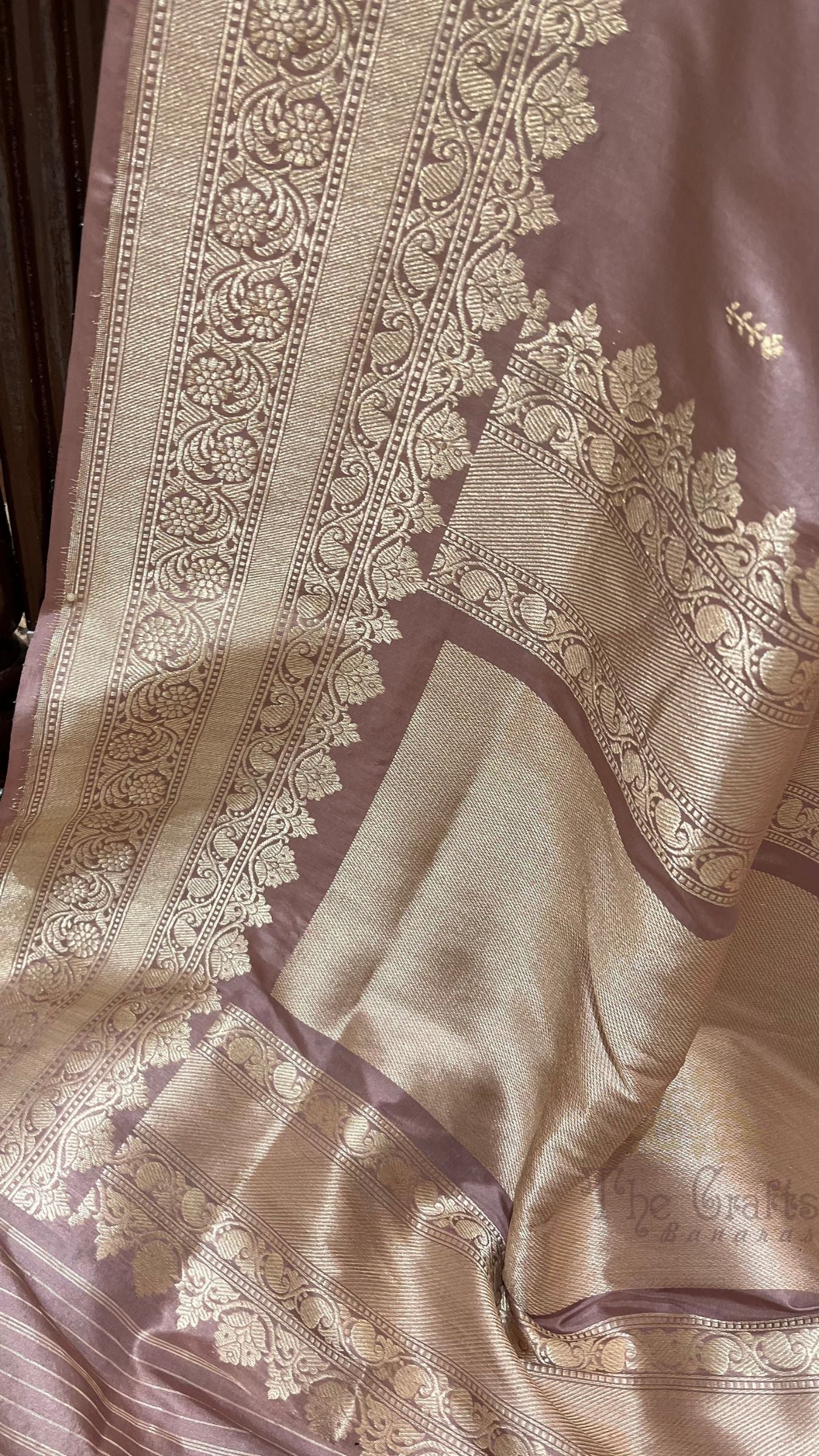 Rangkat Pure Katan Silk Handloom Banarasi Saree - with kadhua work