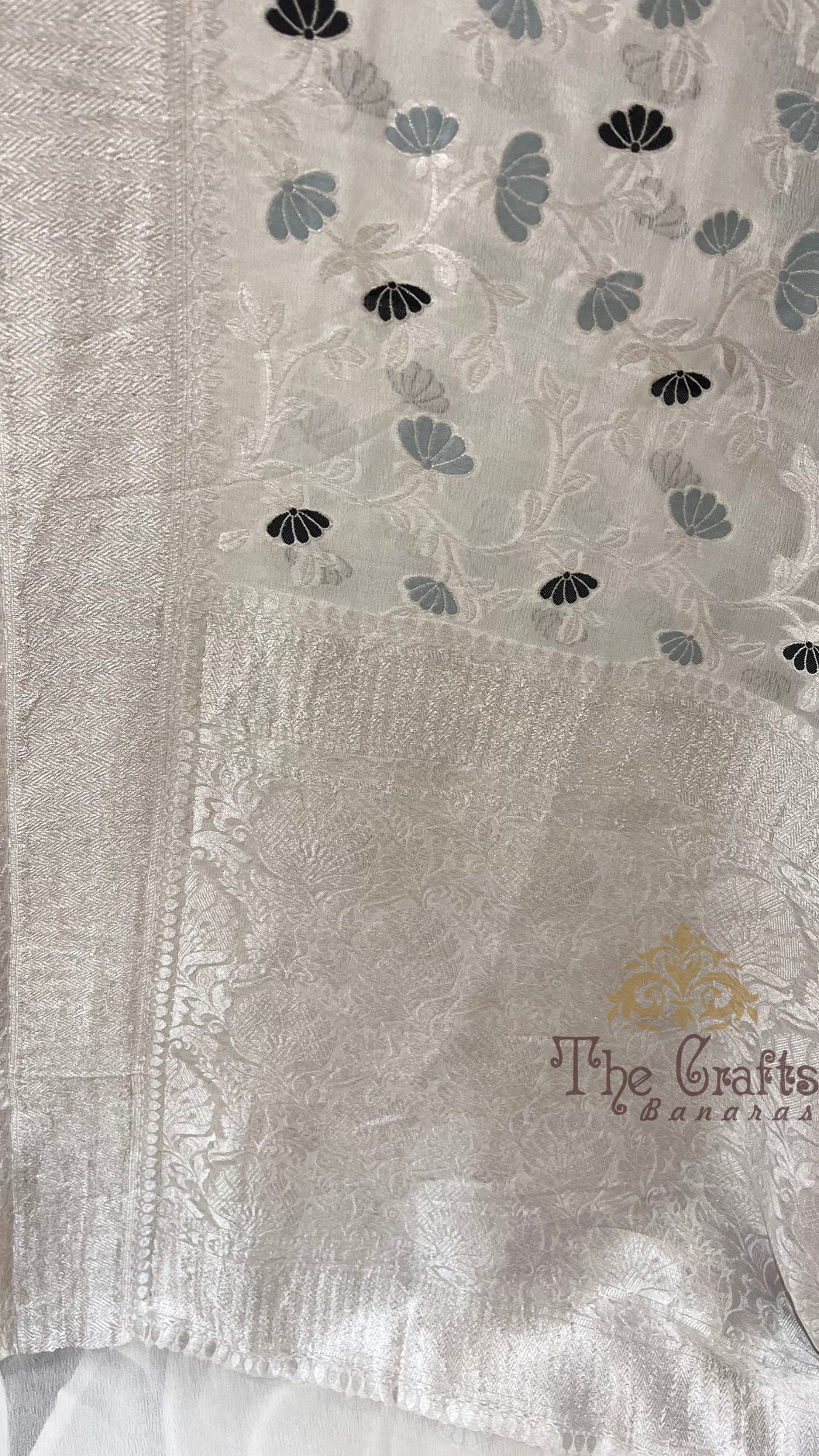 Khaddi Georgette Handloom Banarasi Saree - Jaal with Meenakari