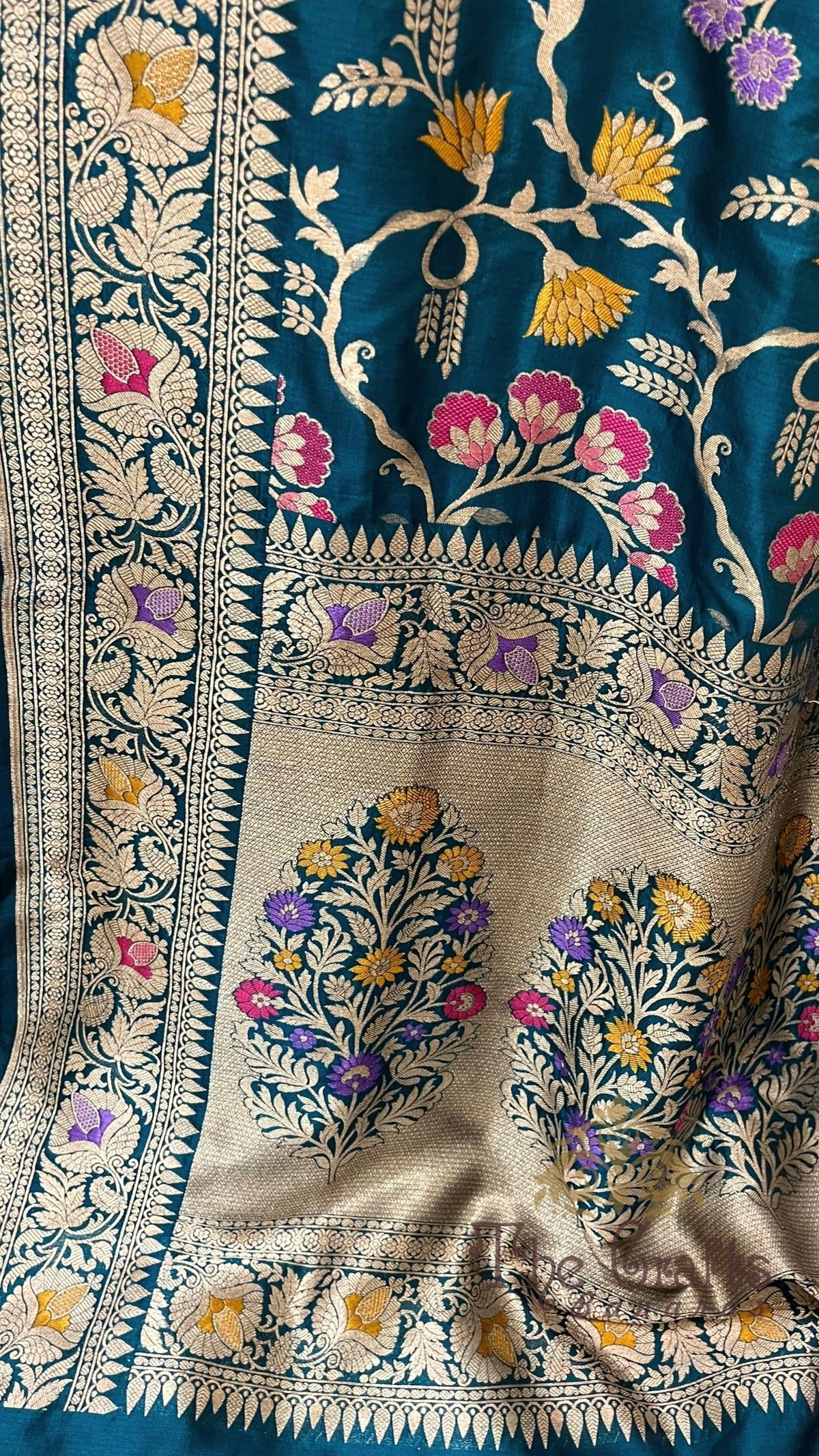 Pure Katan Silk Handloom Banarasi Saree - Jaal Work with Meenakari