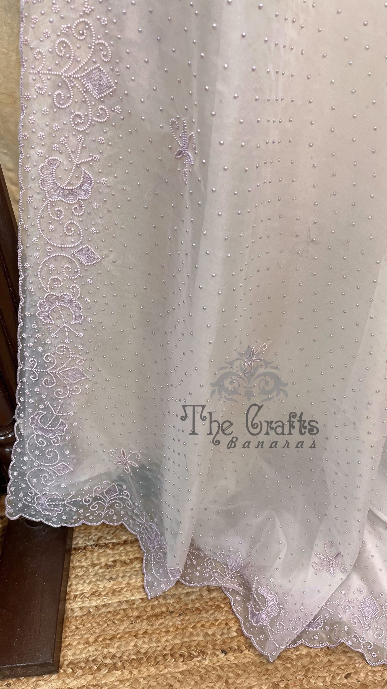 Pure Organza Silk Handloom Banarasi Saree - handwork motifs
