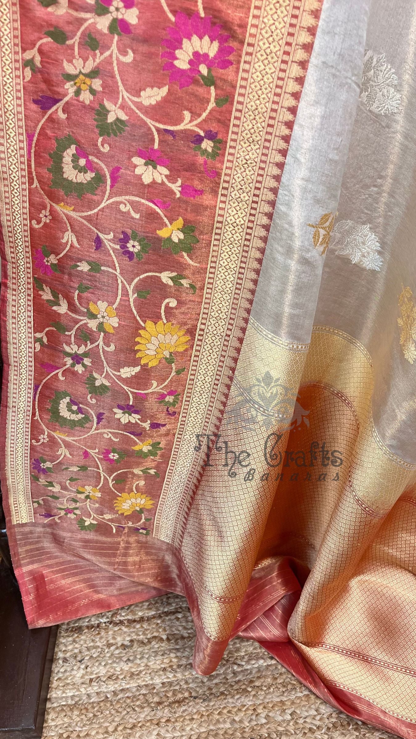 Pure Tissue Silk Handloom Banarasi Saree - with kadhua sona rupa motifs
