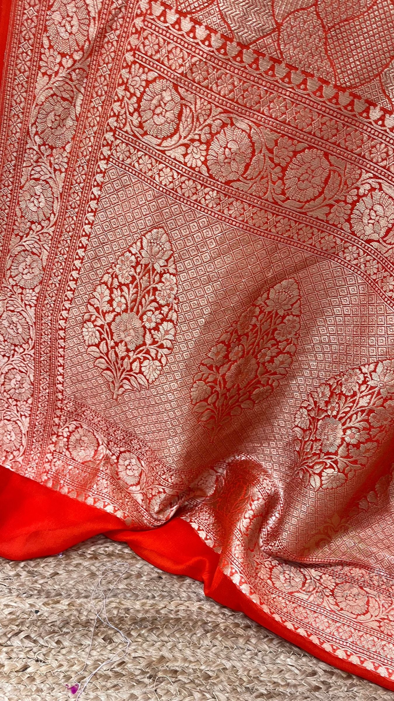 Khaddi Georgette Handloom Banarasi Saree - Tanchui Brocade