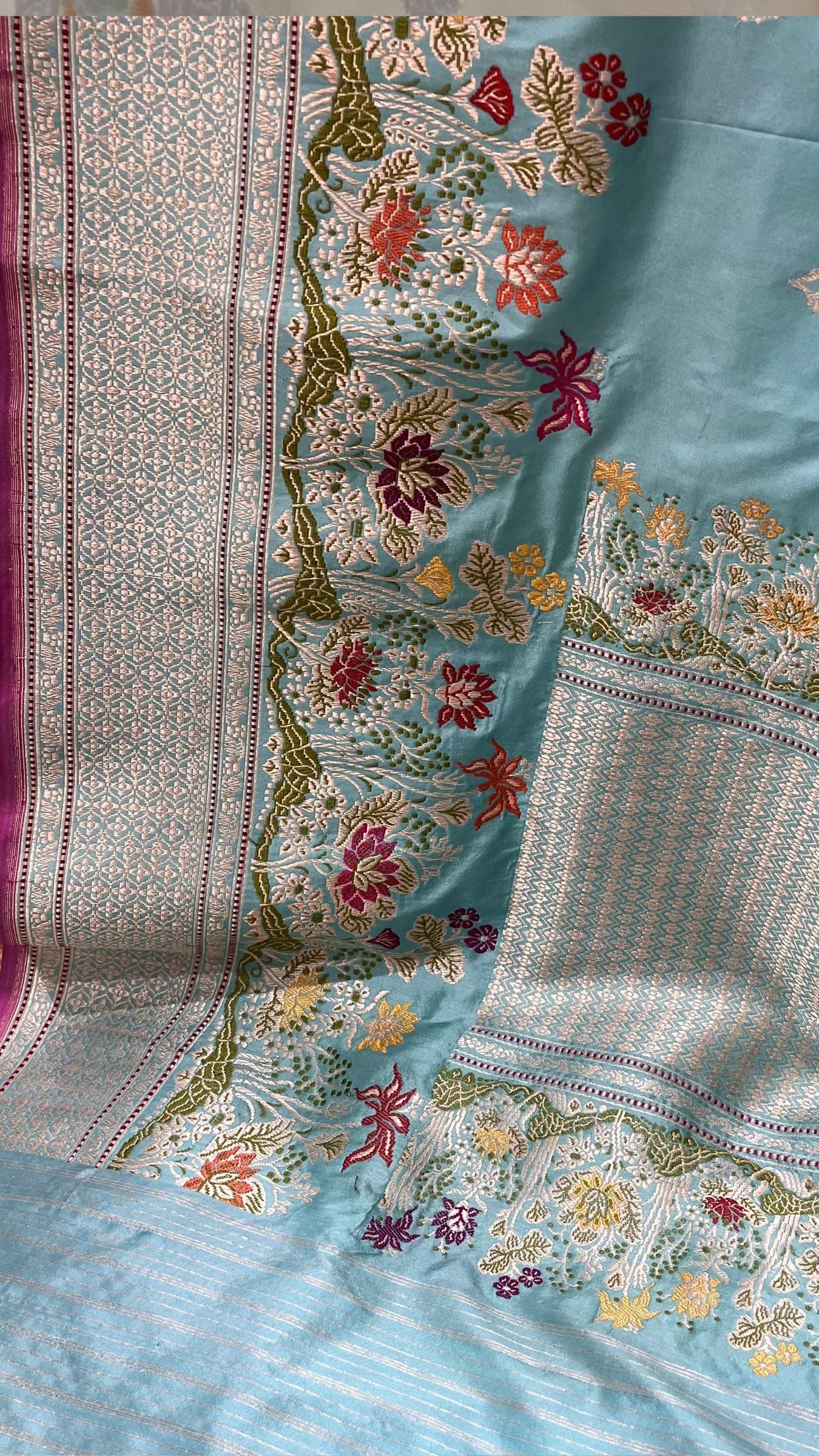 Pure Katan Silk Handloom Banarasi Saree - with kadhua meenakari motifs