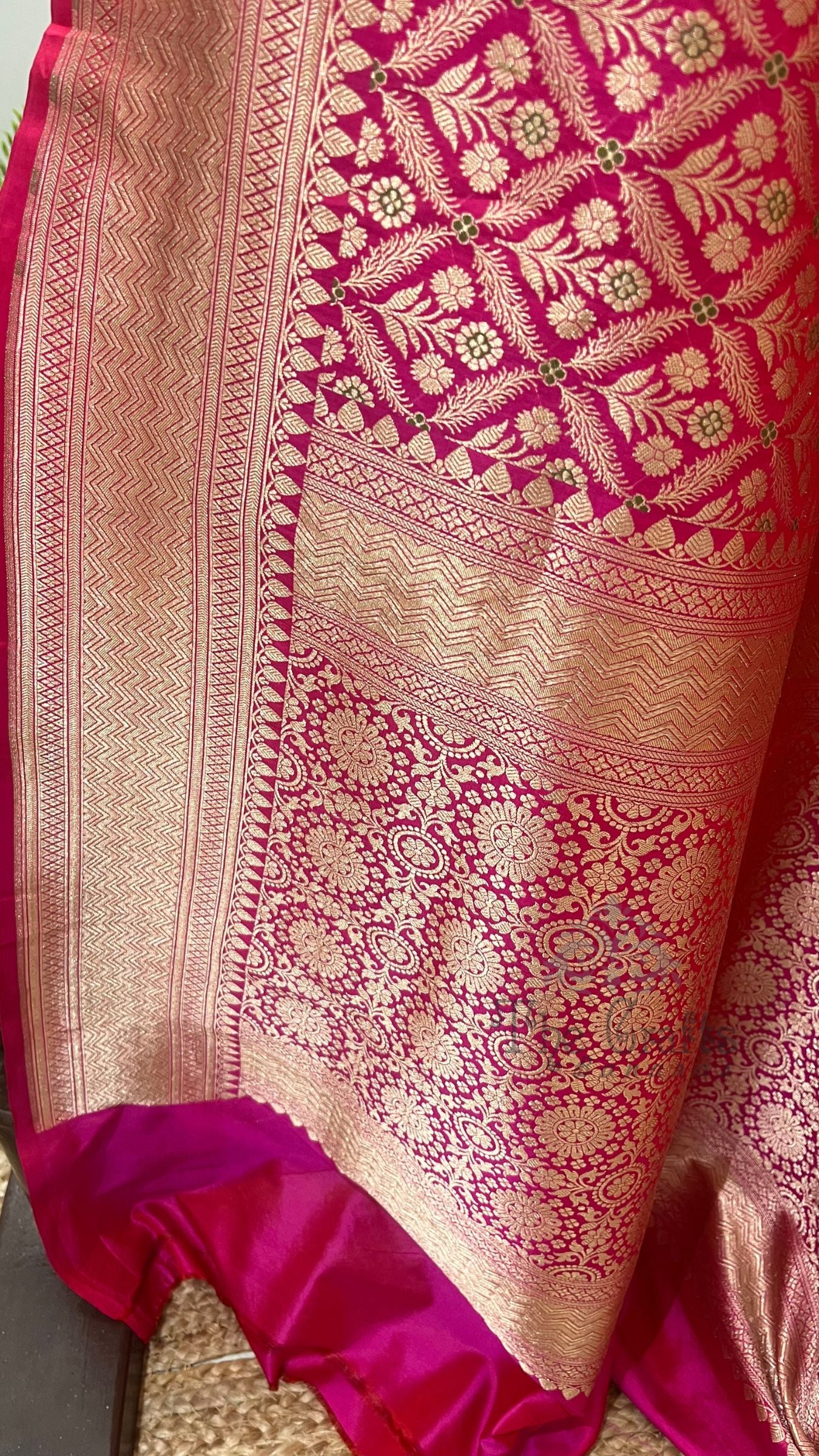 Pure Katan Silk Handloom Banarasi Saree - Tanchui Brocade Meena