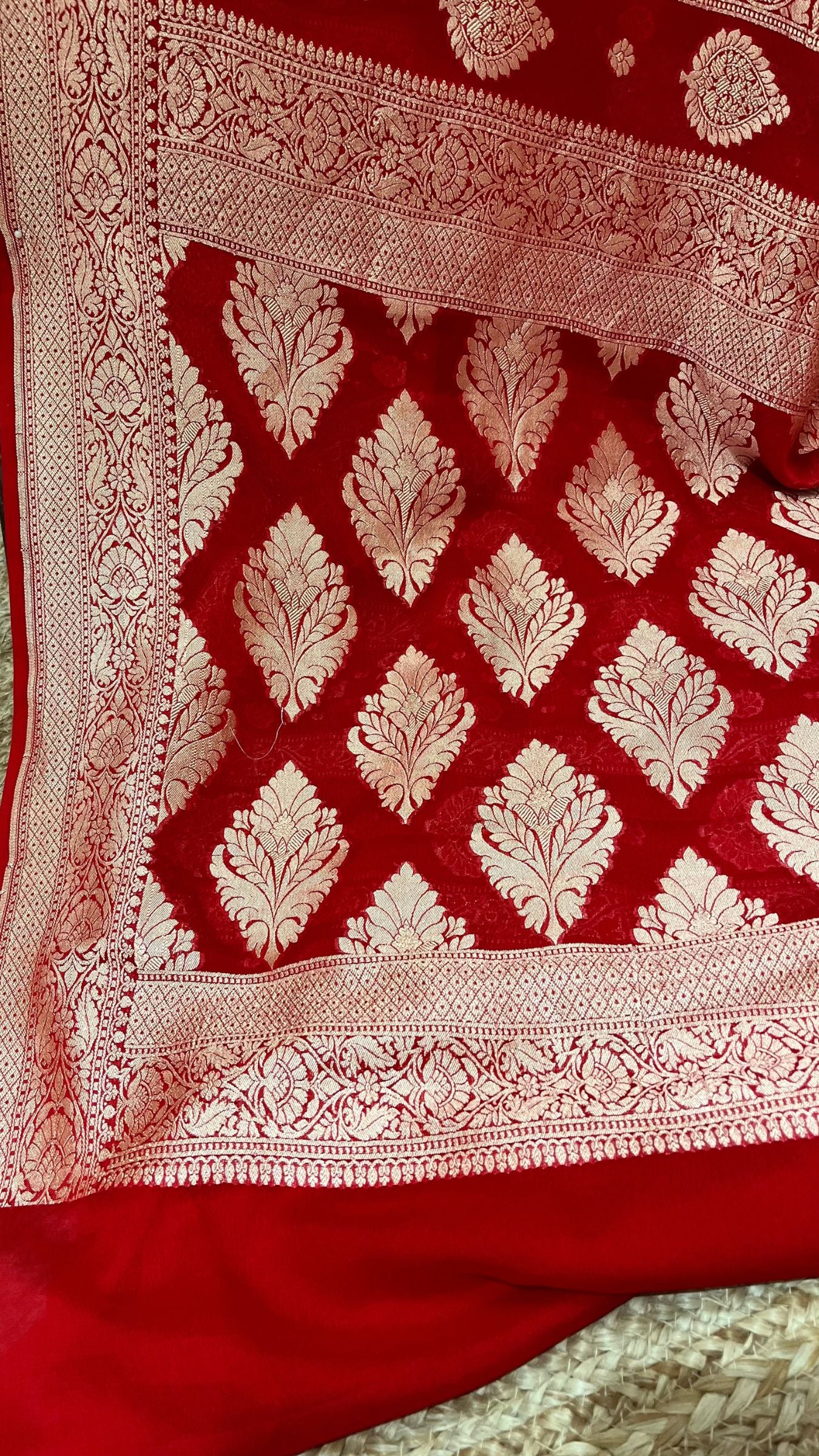 Pure Khaddi Georgette Handloom Banarasi Saree - Gold Zari