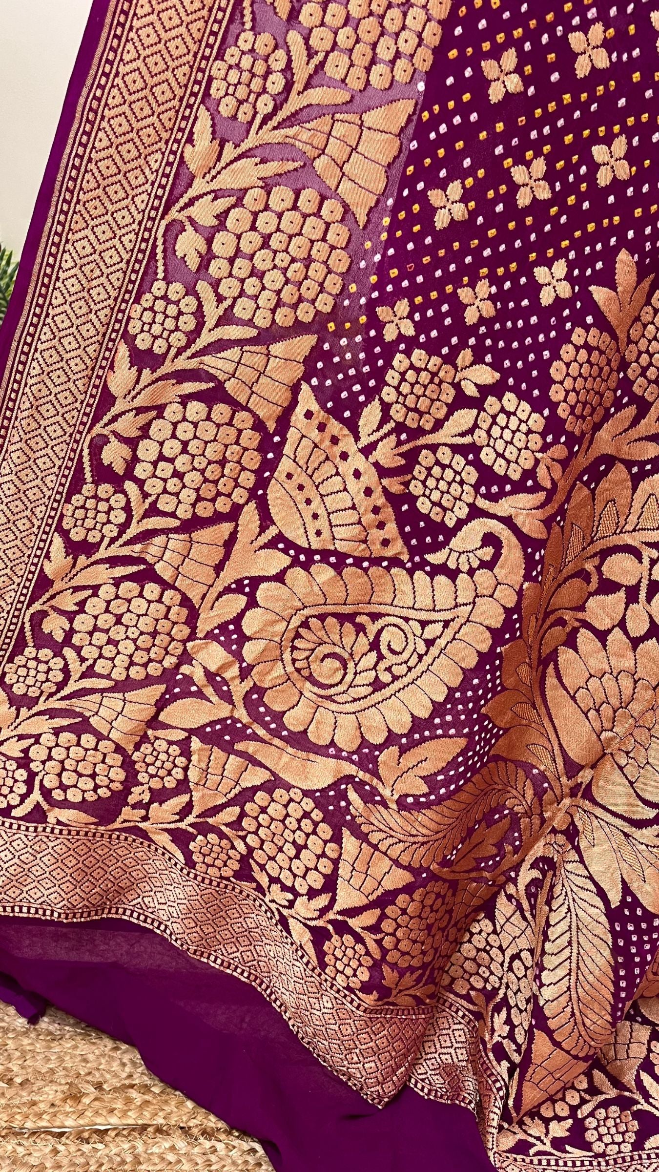 Khaddi Georgette Banarasi Handloom Bandhej Dupatta