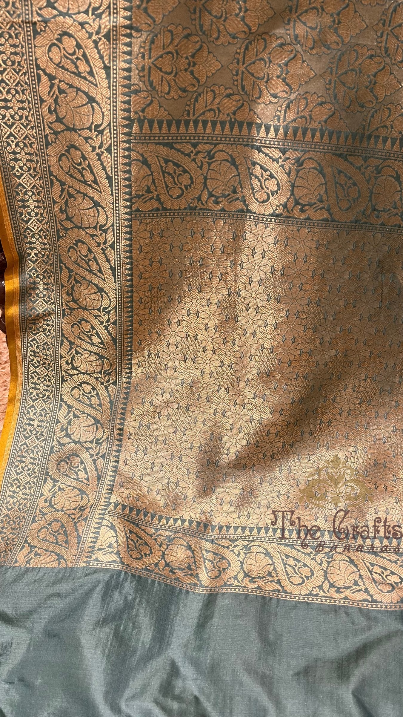 Pure Katan Silk Handloom Banarasi Saree - Tanchui Brocade