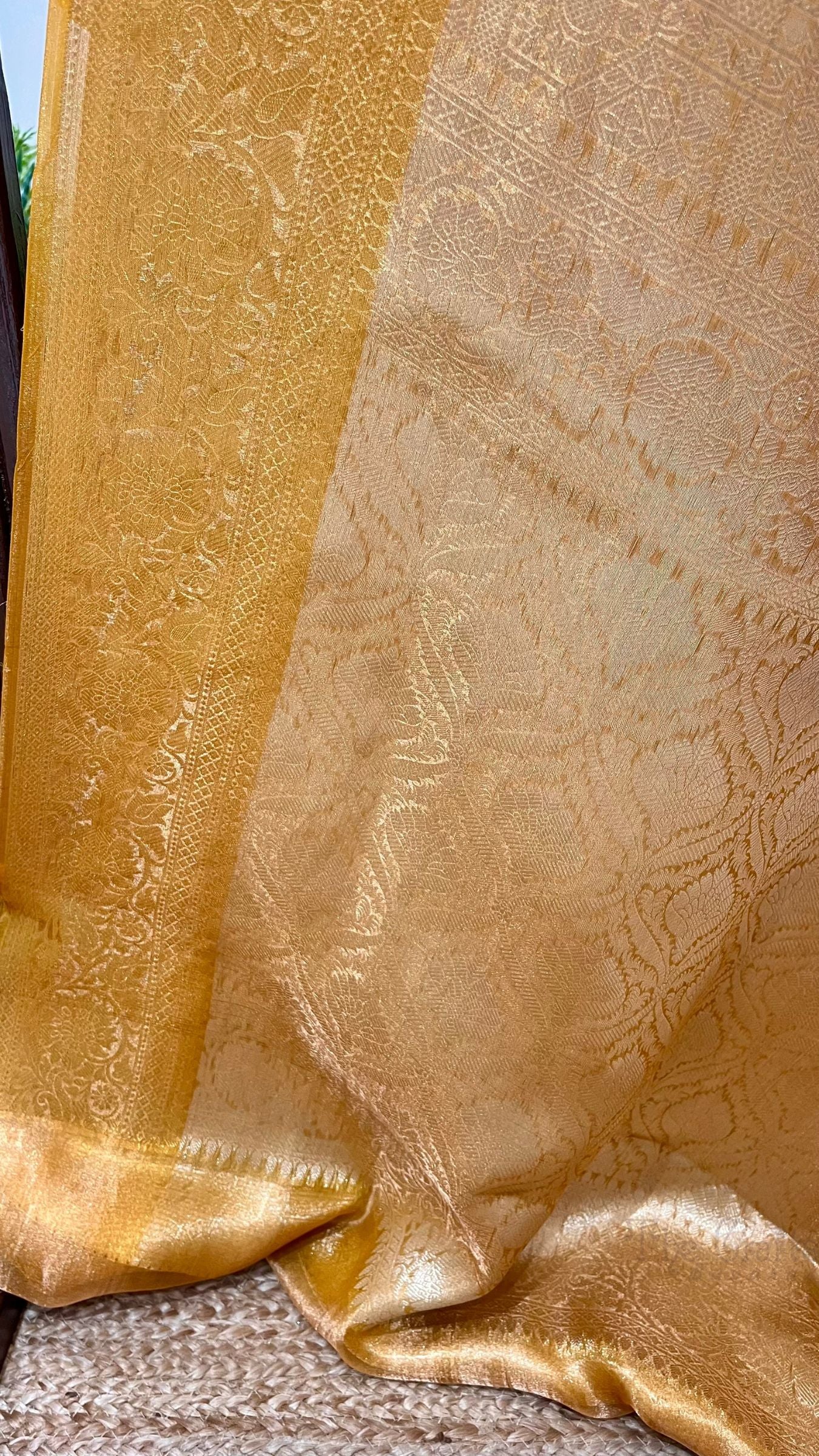 Pure Tissue Silk Brocade Banarasi Saree