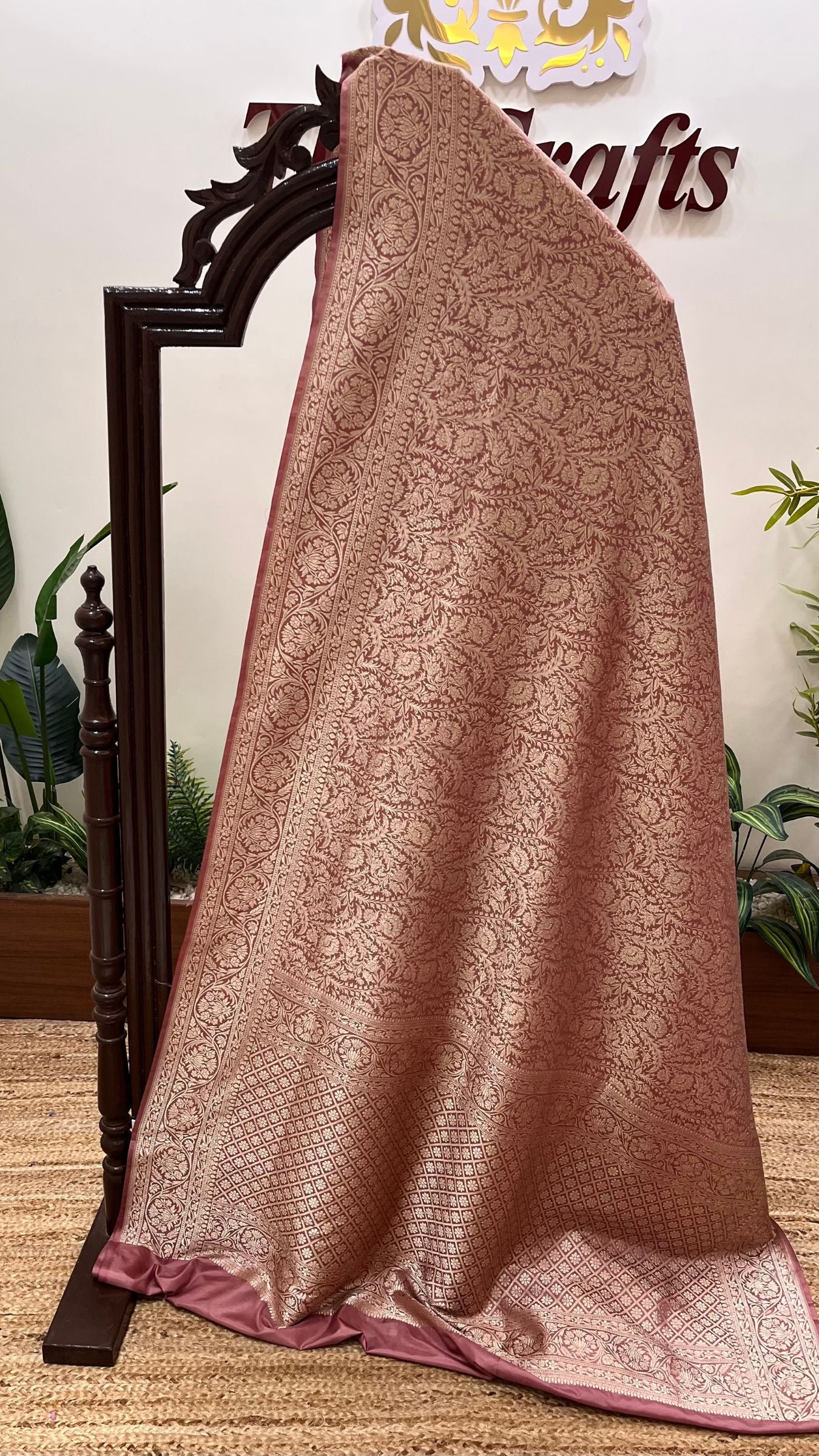 Pure Katan Silk Handloom Banarasi Saree - Tanchui Brocade