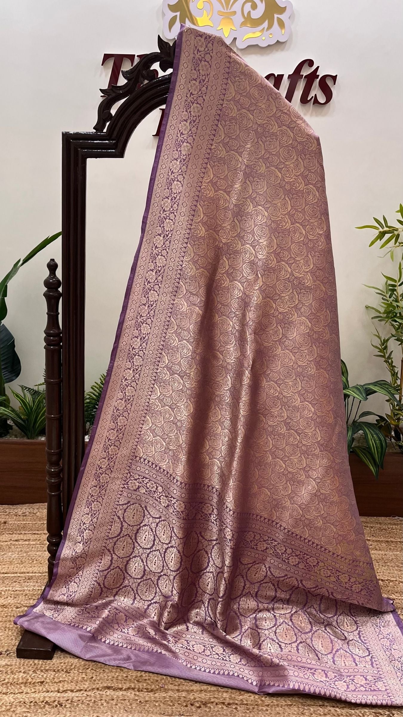 Pure Katan Silk Handloom Banarasi Saree - Tanchui Brocade