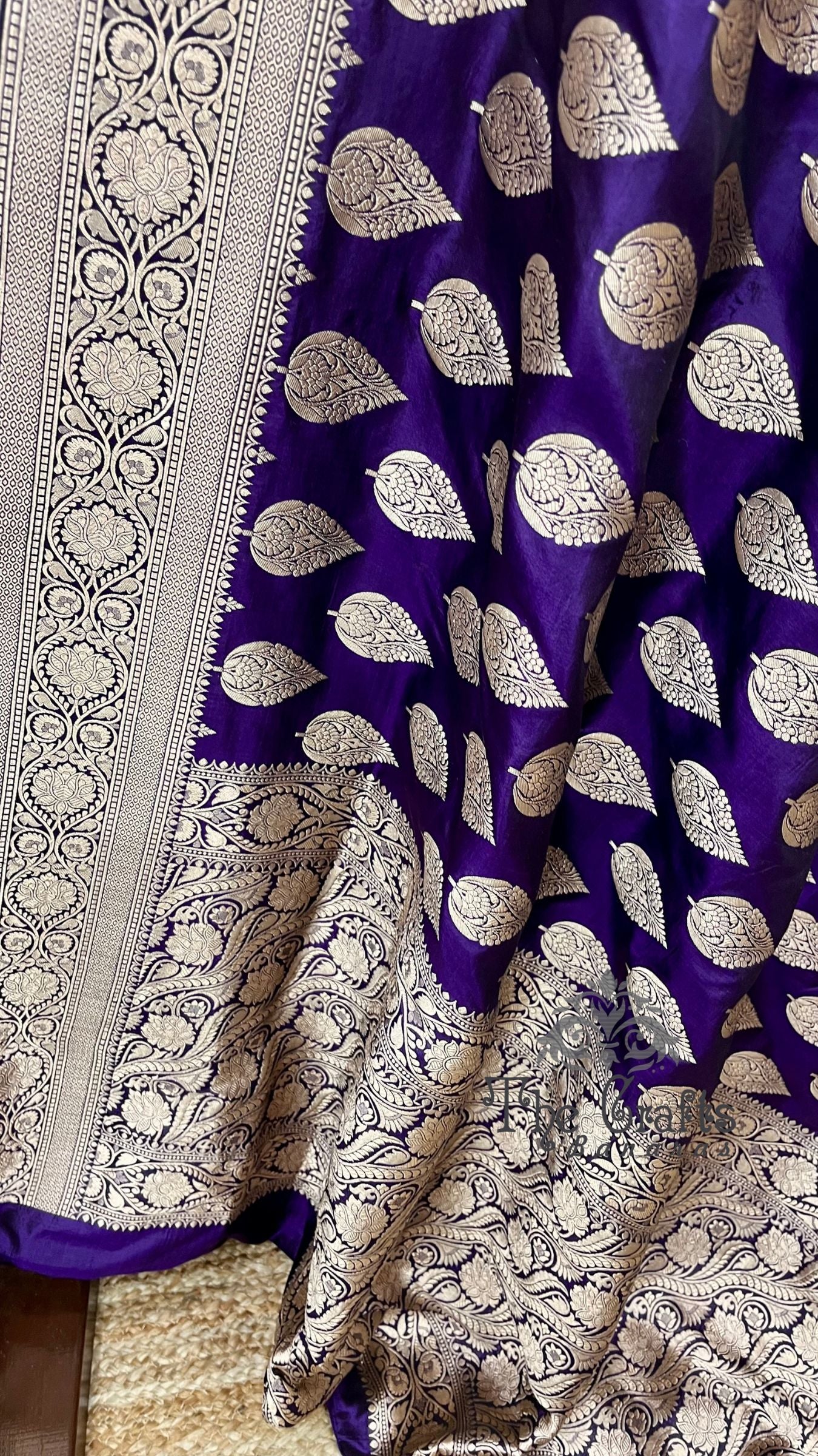 Pure Katan Silk Handloom Banarasi Saree - Jaal work