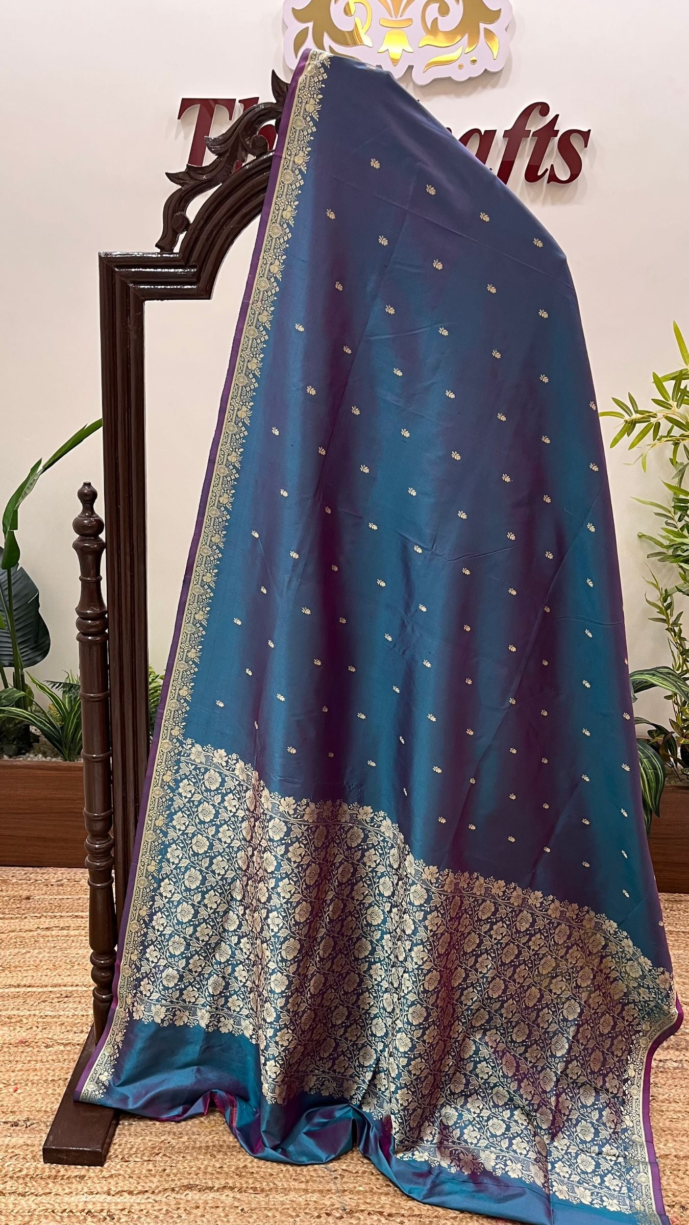 Pure Katan Silk Handloom Banarasi Saree - Resham Chunri Buti