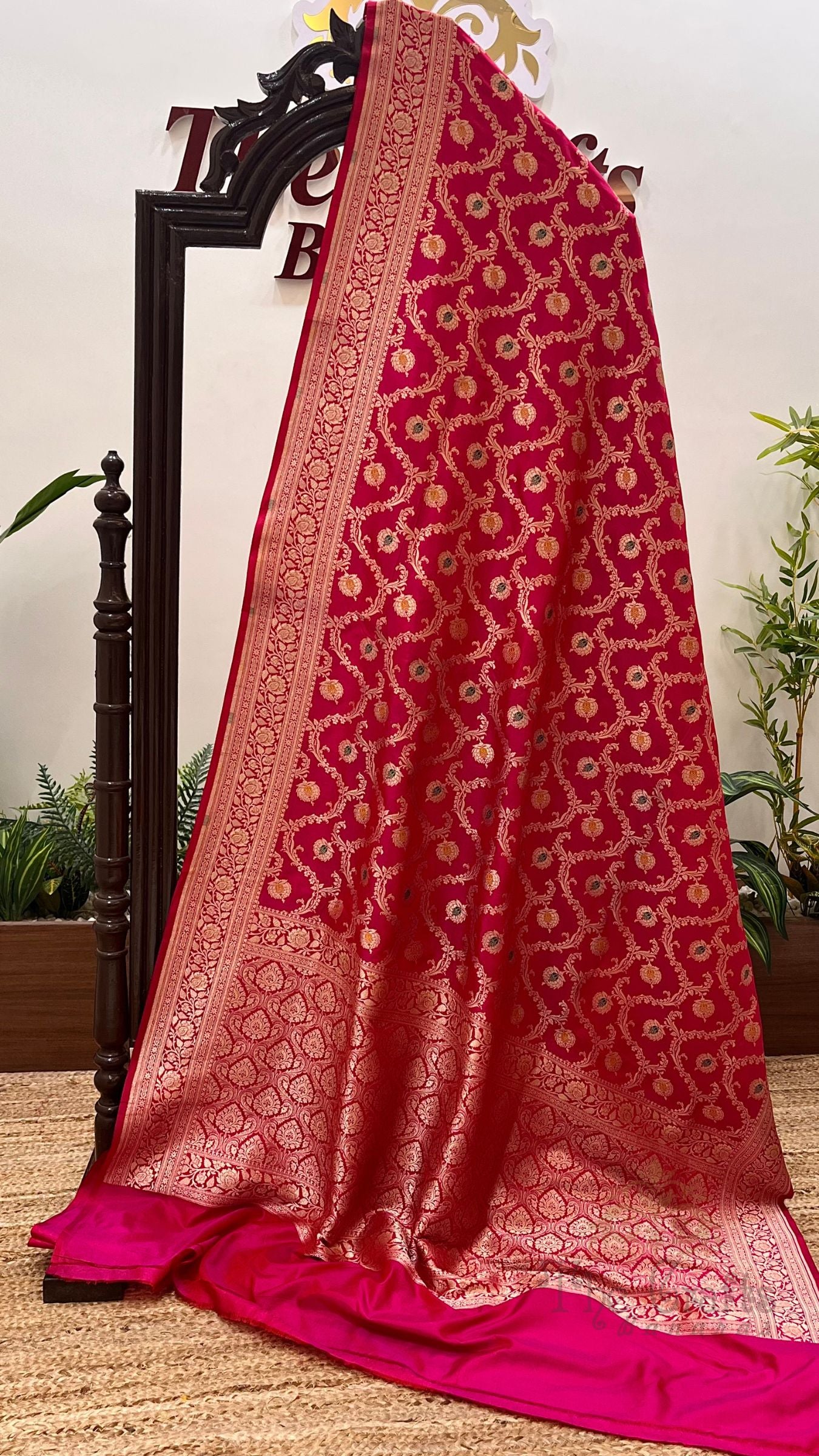 Pure Katan Silk Handloom Banarasi Saree - Jaal With Meenakari