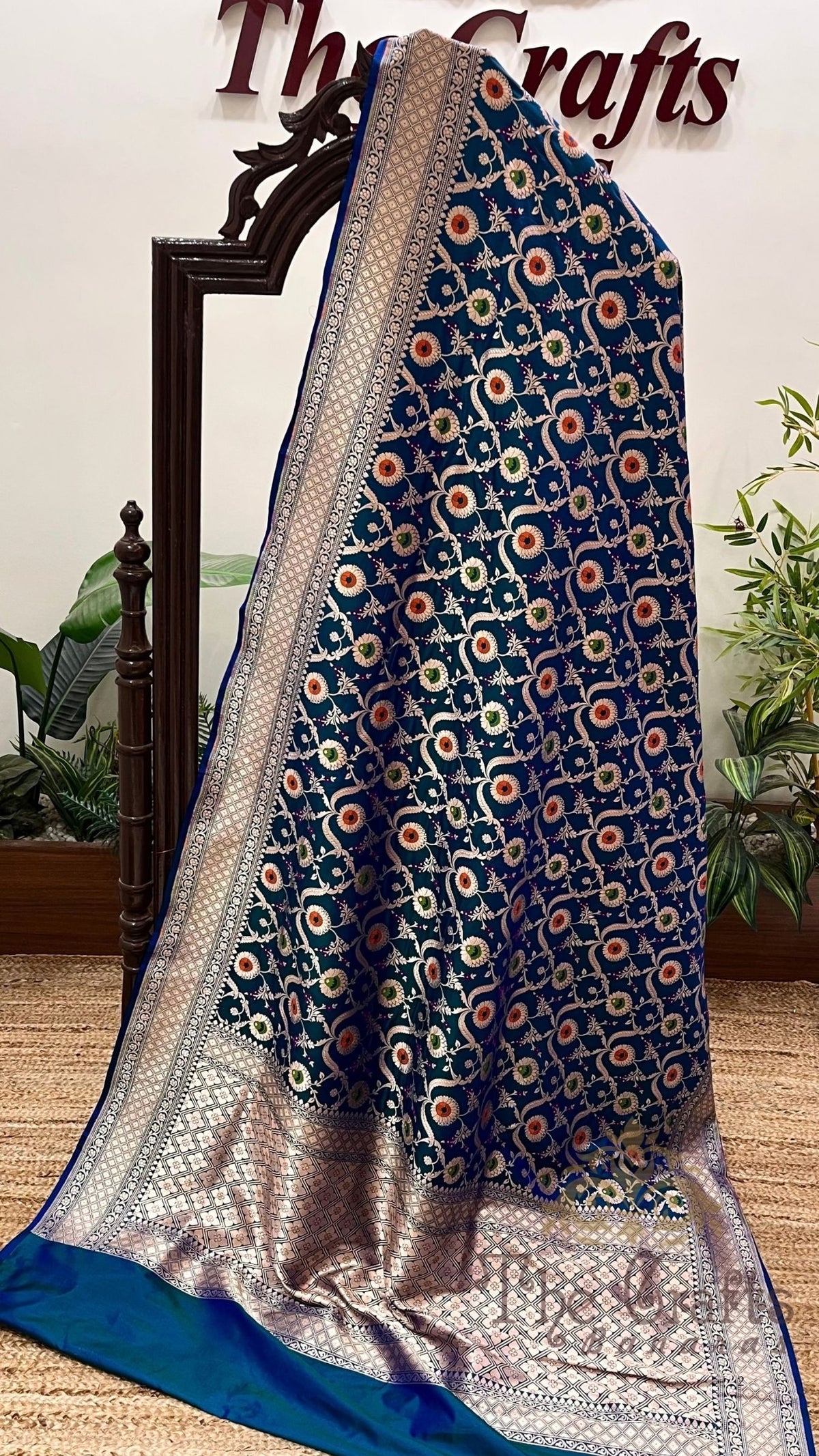 Pure Katan Silk Handloom Banarasi Saree - Jaal Work with Meenakari