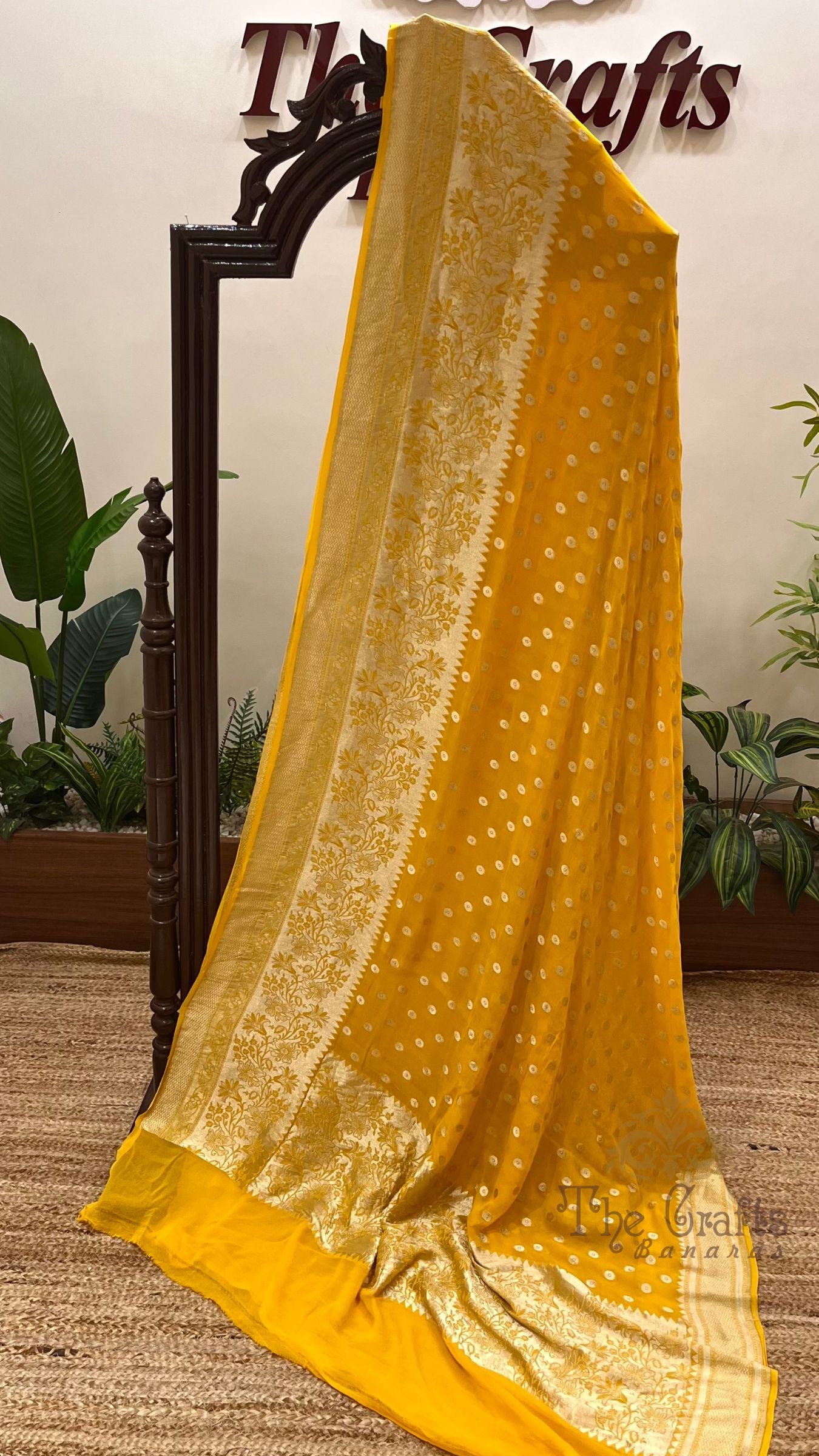 Khaddi Georgette Handloom Banarasi Saree