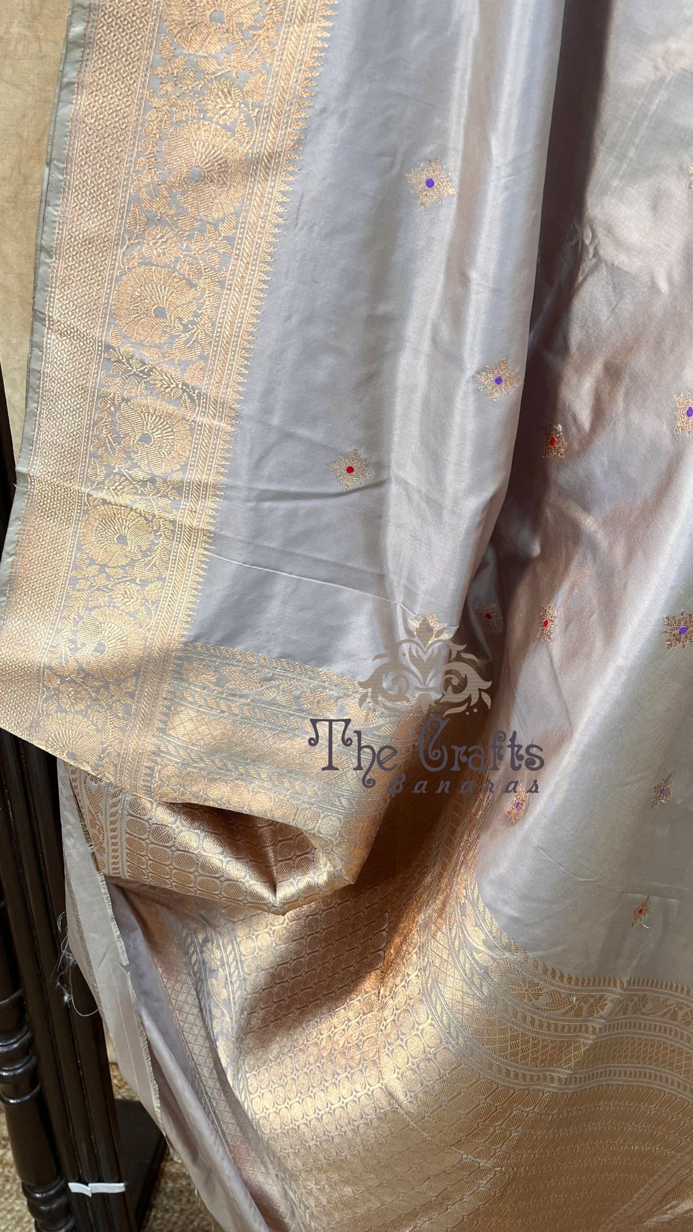 Pure Katan Silk Handloom Banarasi Saree - Kadhua Buti