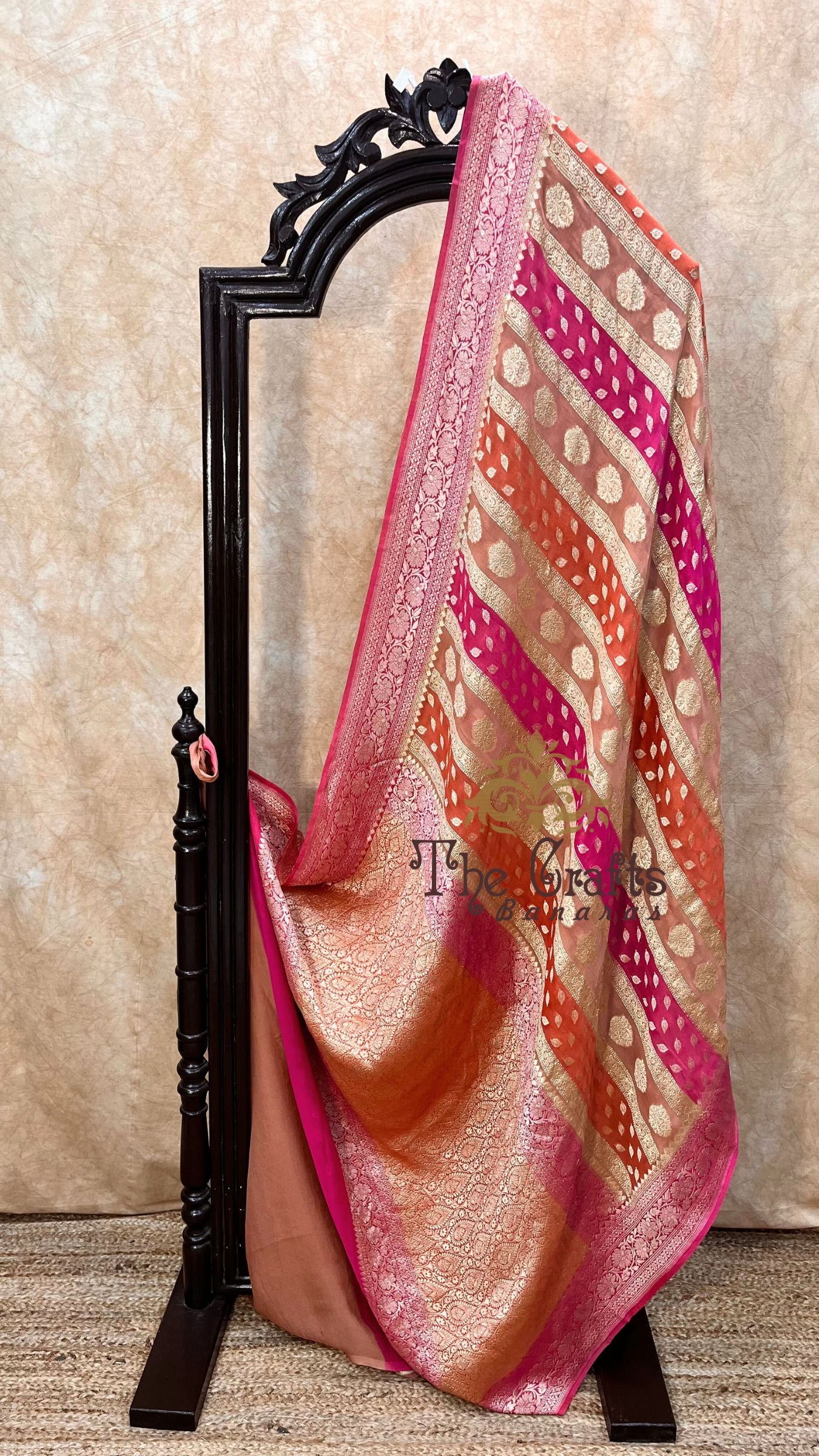 Khaddi Georgette Handloom Banarasi Saree - Water Zari