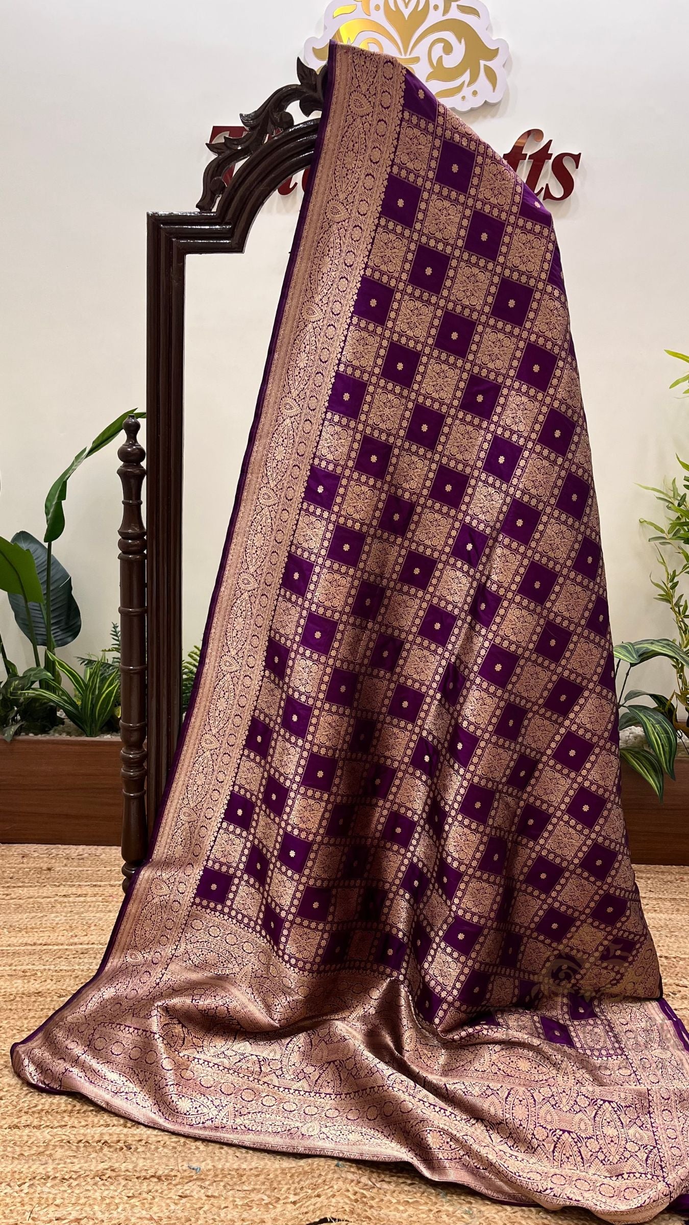 Pure Katan Silk Handloom Banarasi Saree - Jaal work
