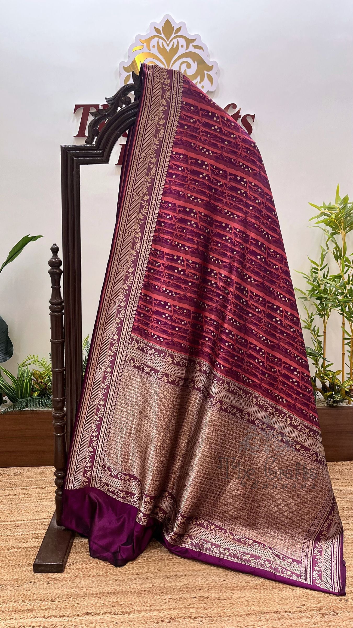 Pure Katan Silk Handloom Banarasi Saree - Jaal With Meenakari