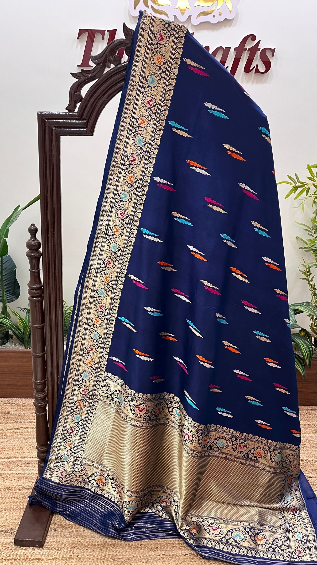 Pure Katan Silk Handloom Banarasi Saree - with kadhua meenakari motifs