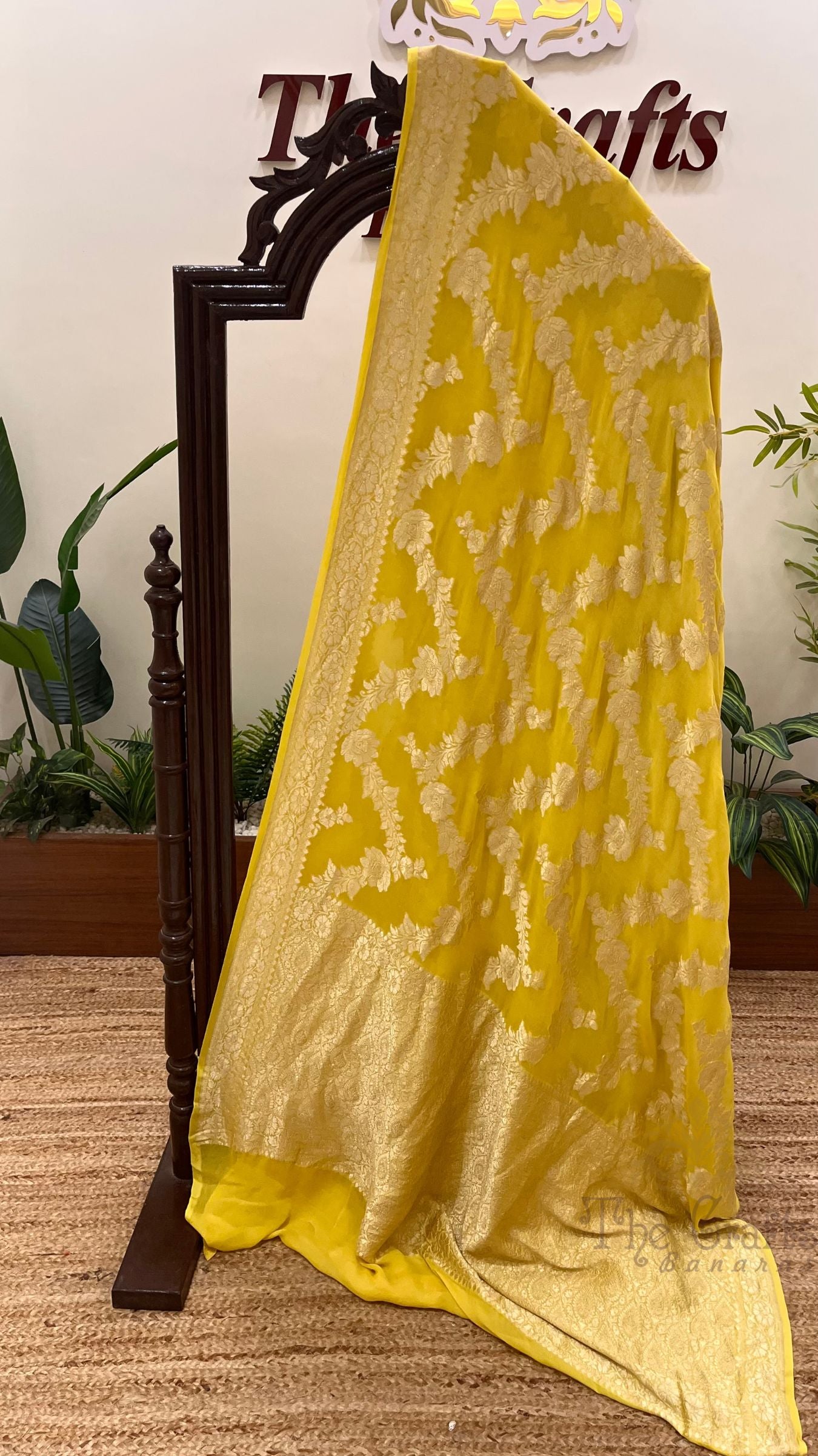 Khaddi Georgette Banarasi Saree - Water Zari