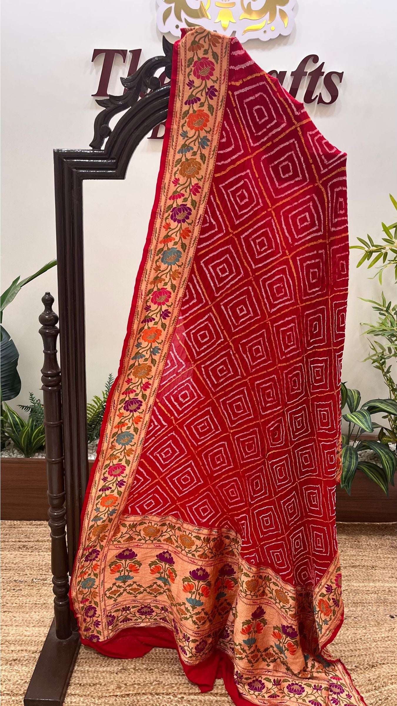 Khaddi Georgette Banarasi Handloom Bandhej Dupatta