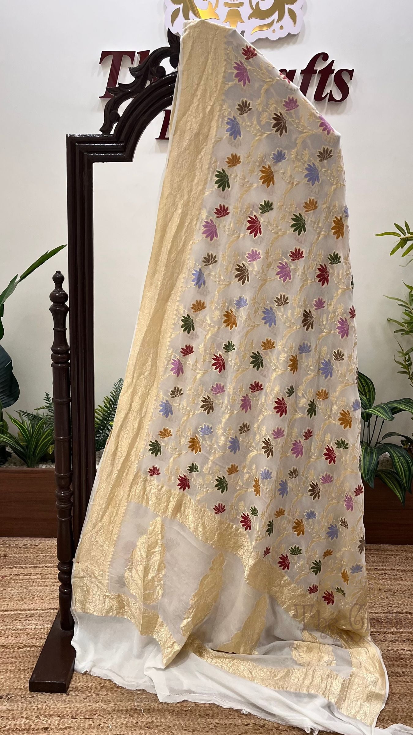 Khaddi Georgette Handloom Banarasi Saree - Jaal with Meenakari