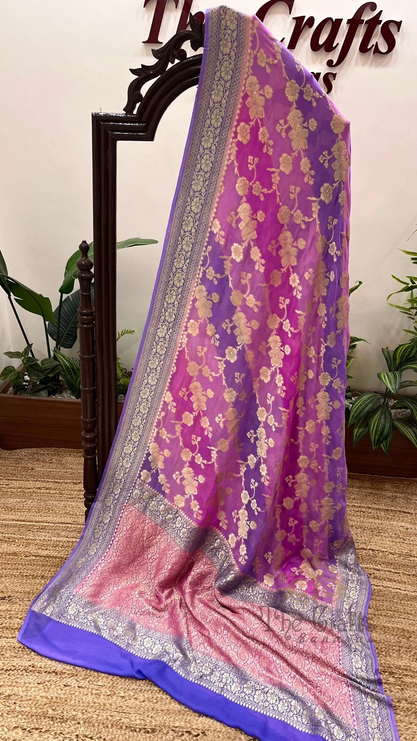 Khaddi Georgette Handloom Banarasi Saree