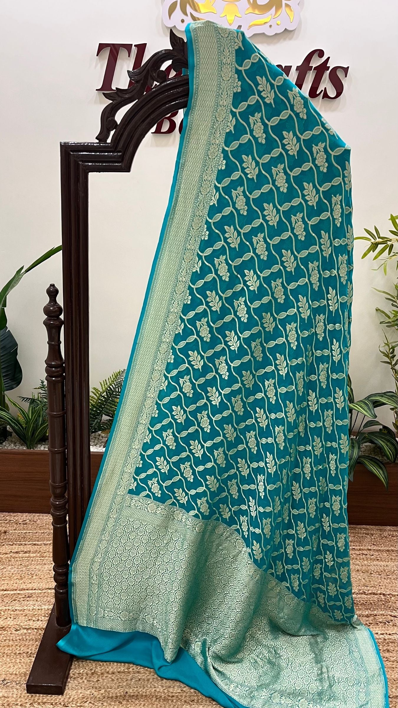 Khaddi Georgette Handloom Banarasi Saree - Water Zari