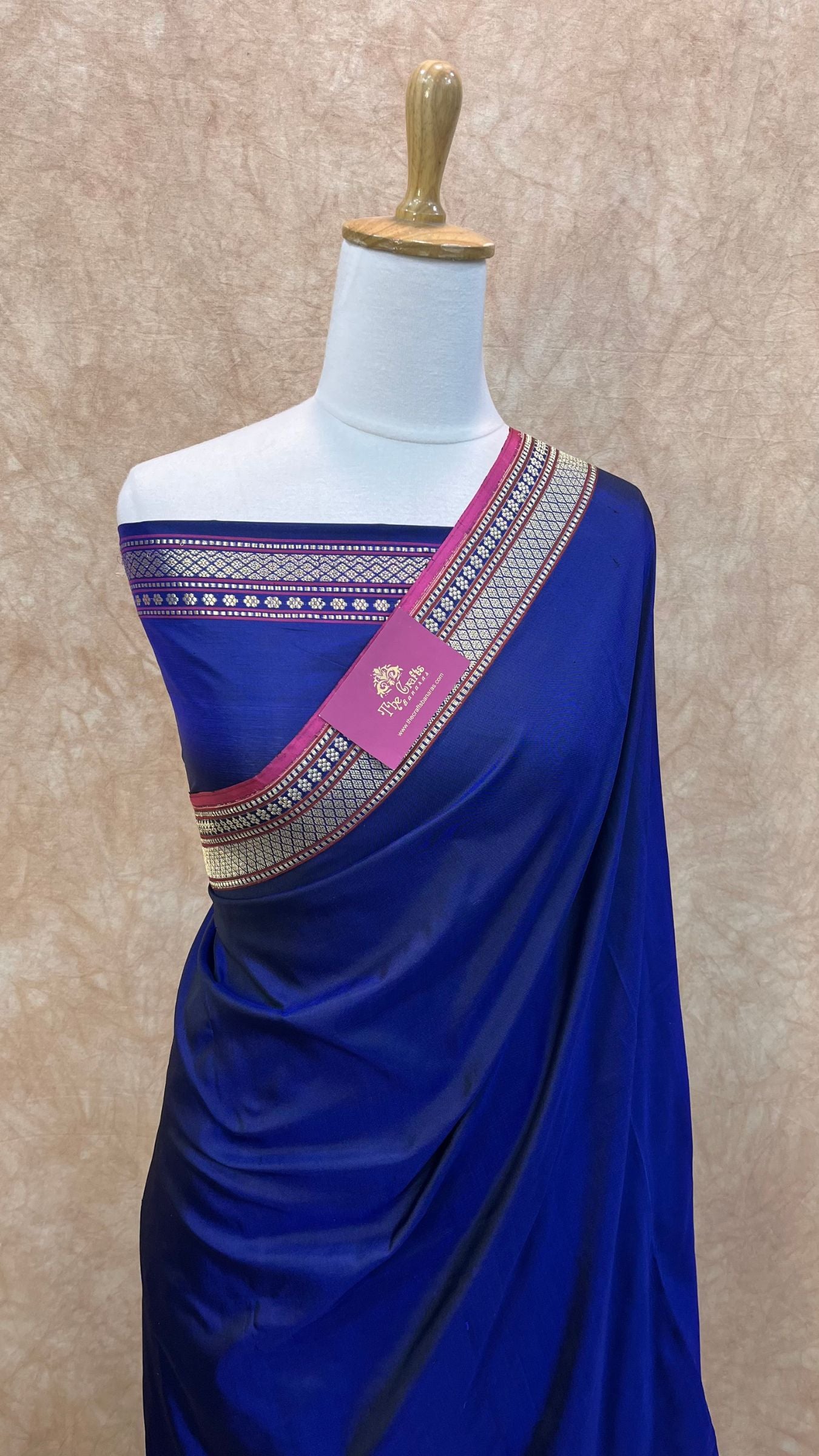 Pure Katan Silk Handloom Banarasi Saree - with kadhua zari work