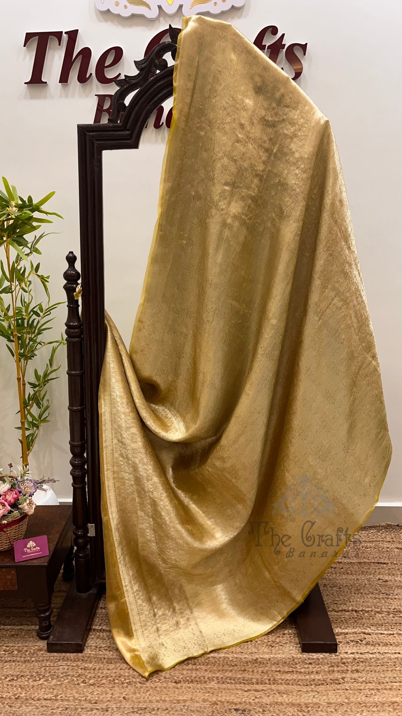 Pure Tissue Brocade Banarasi Saree