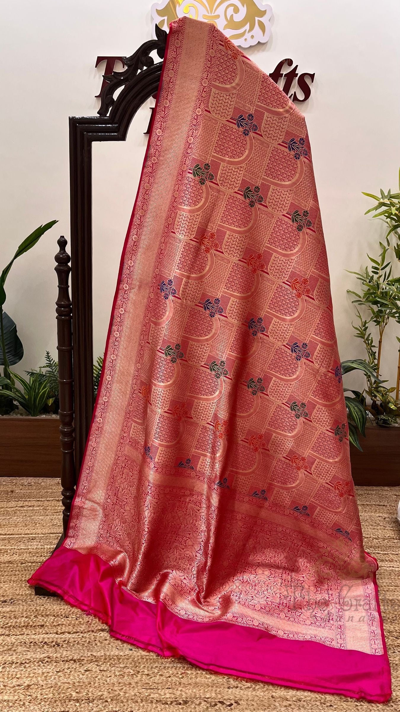 Pure Katan Silk Handloom Banarasi Saree - Tanchui Brocade Meena