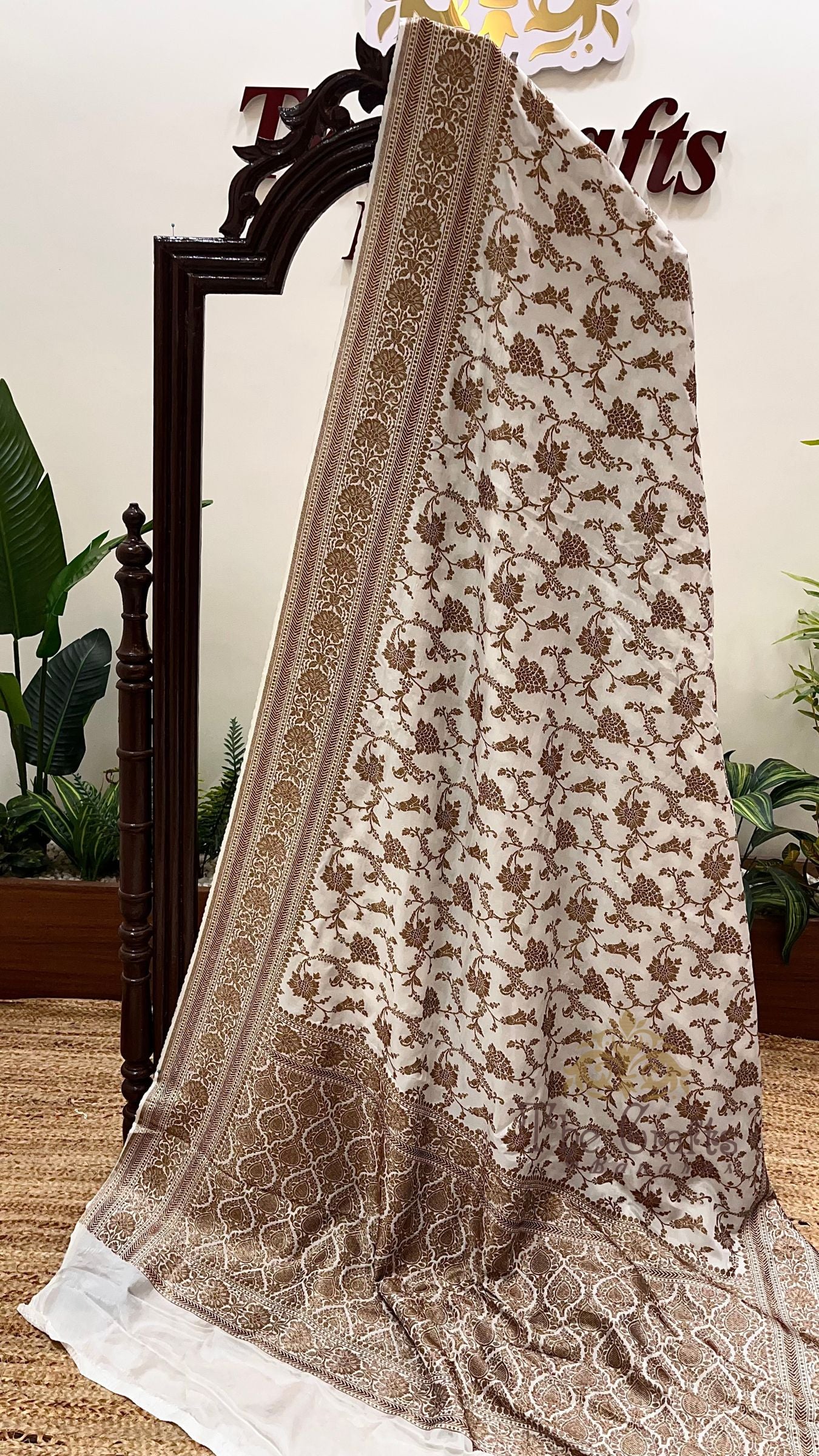 Pure Crepe Silk Banarasi Saree