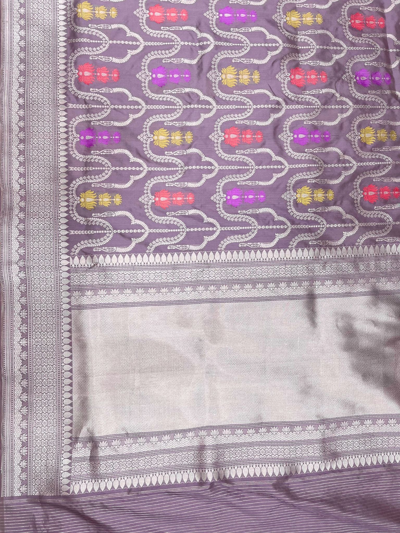 Pure Katan Silk Handloom Banarasi Saree - All Over Kadiyal Jaal Work