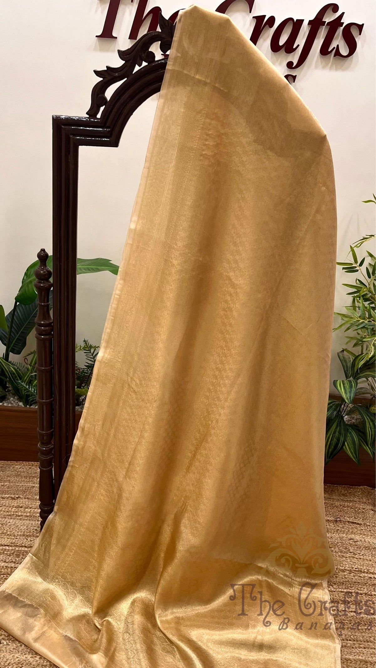 Pure Tissue Brocade Banarasi Saree