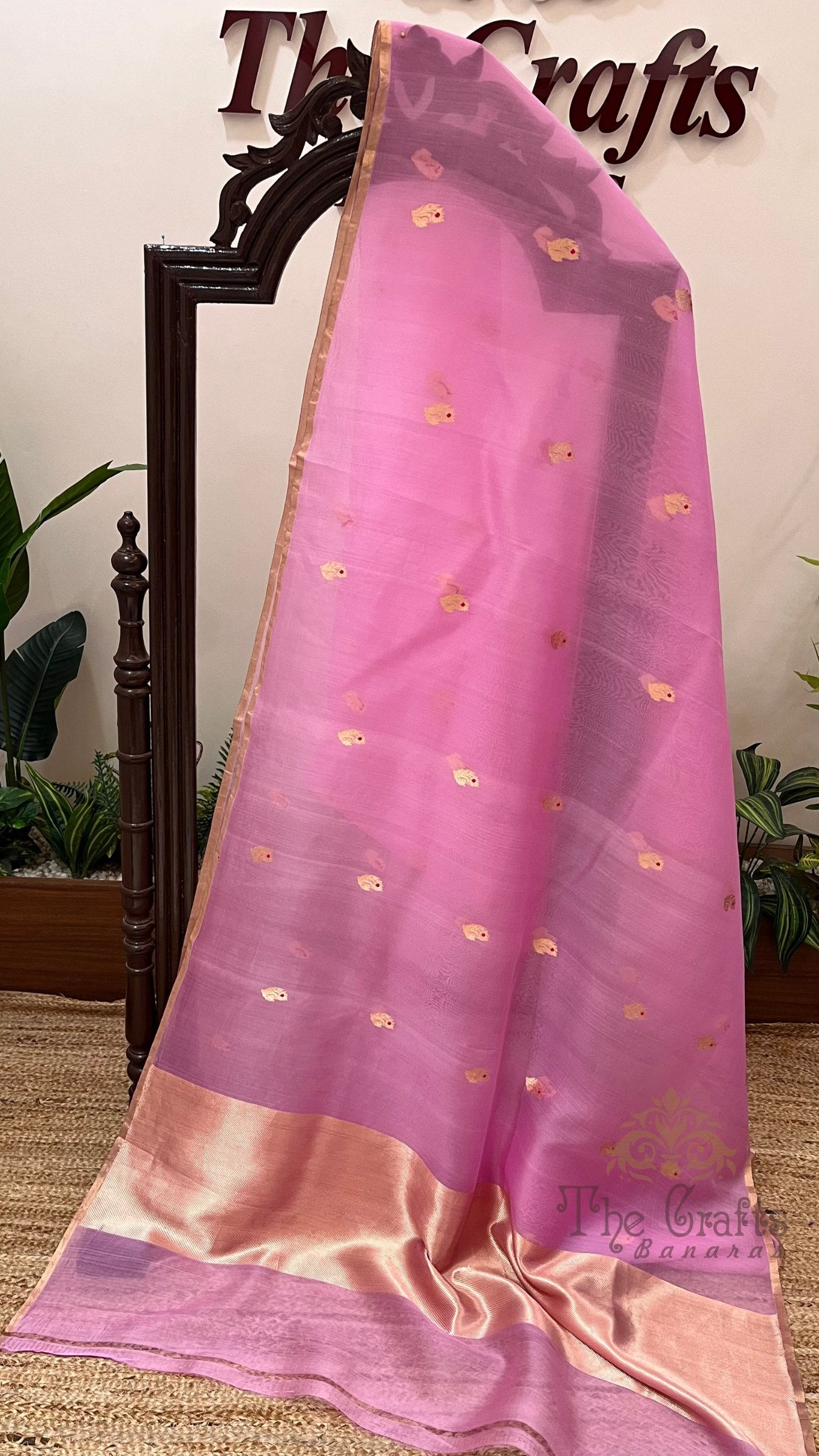 Pure Kora Silk Handloom Banarasi Saree - with kadhua motifs